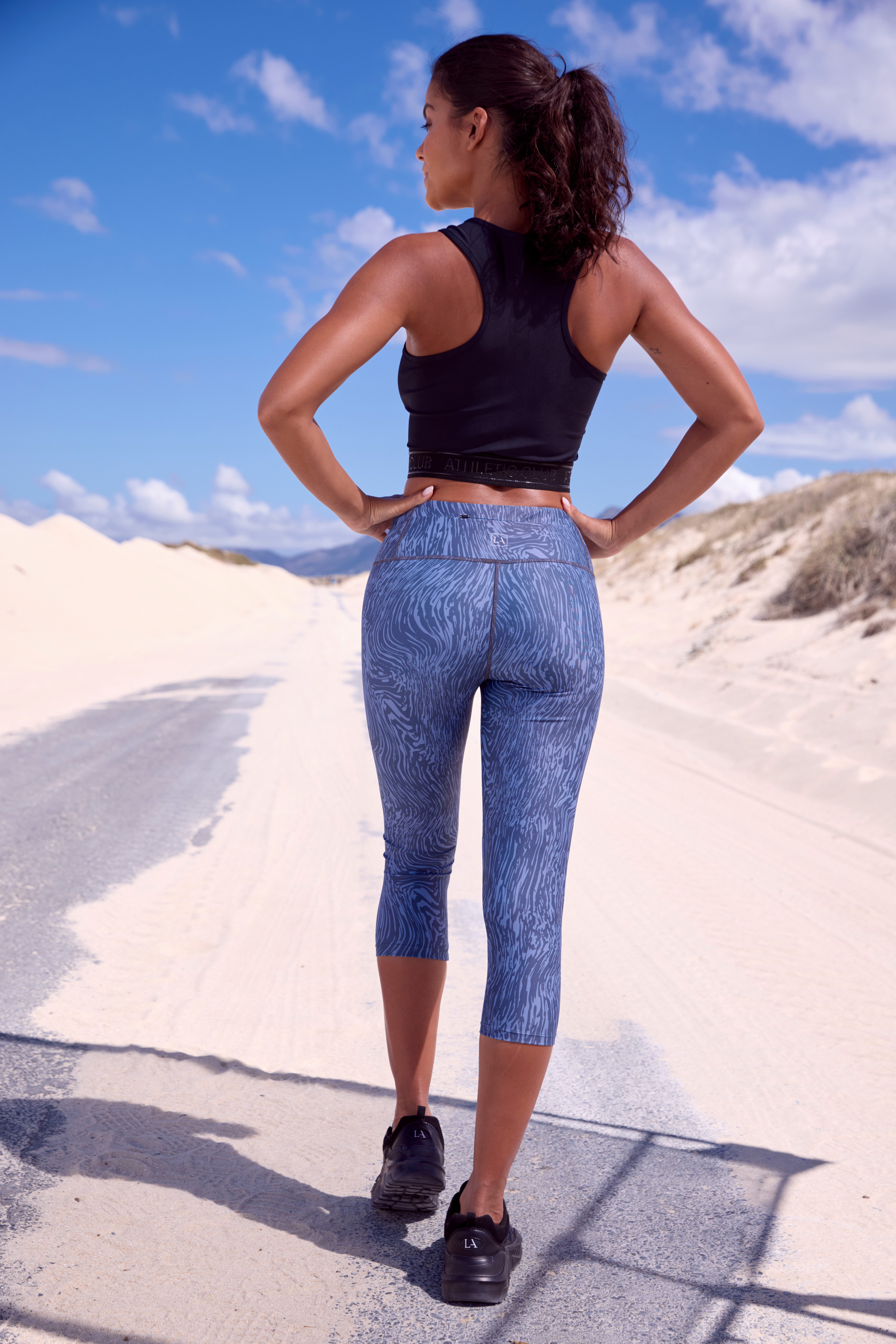 active by Lascana Crop-top -Sporttop met ritssluiting en racerback