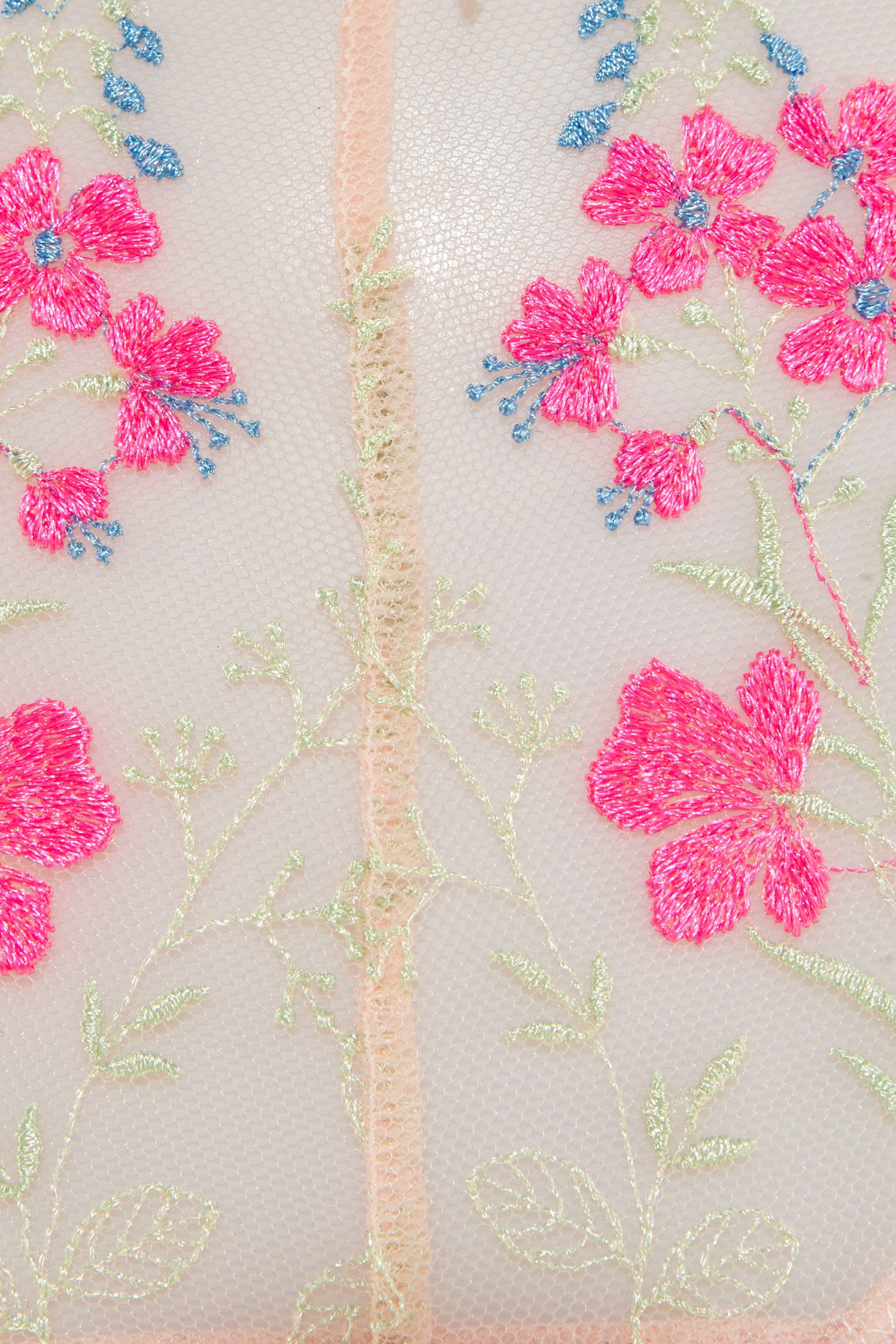 Lascana Stringpants Maria met kleurrijke bloemen van geborduurd kant