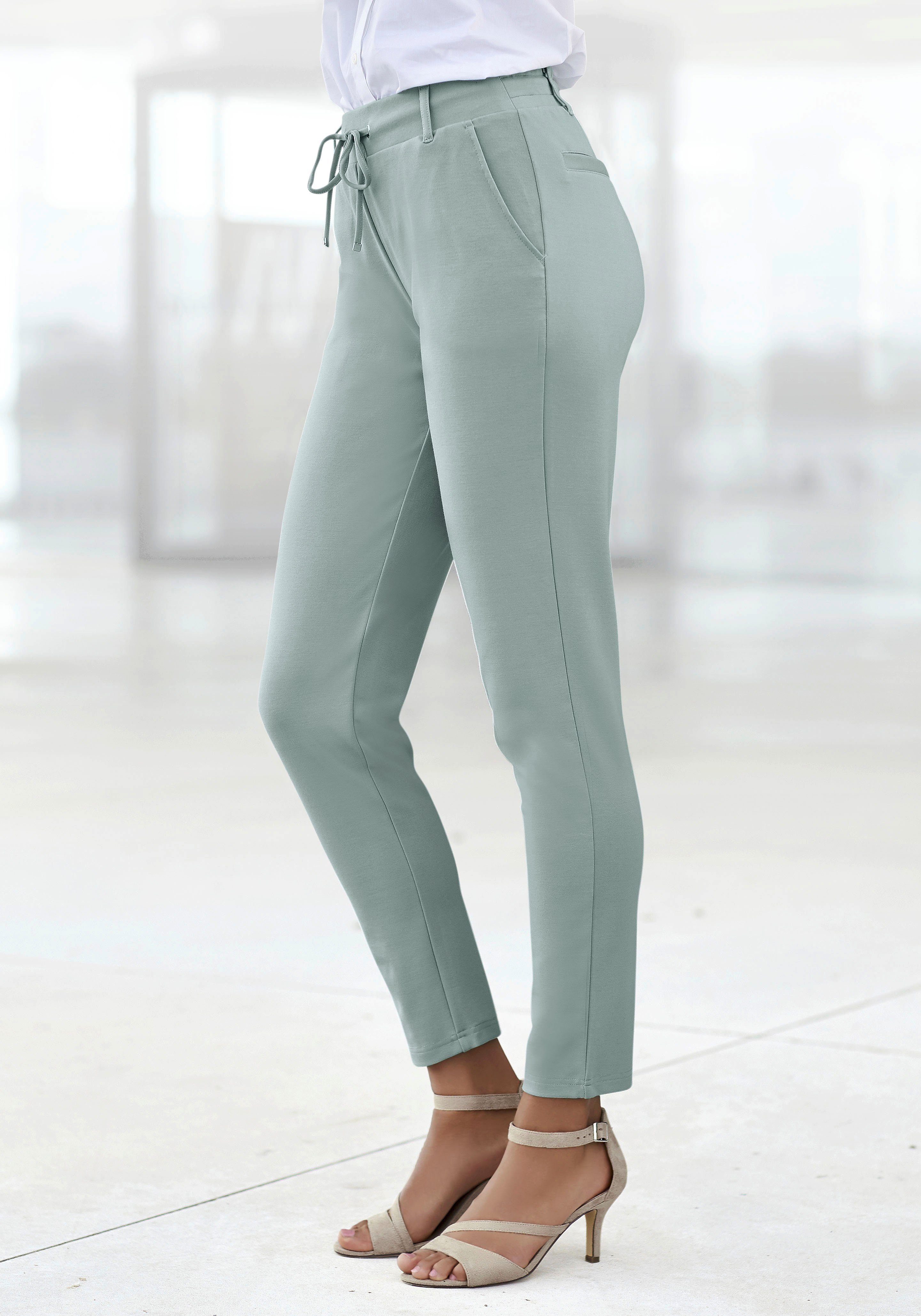 Lascana Jogpants met elastische tailleband en riemlussen, loungewear (1-delig)