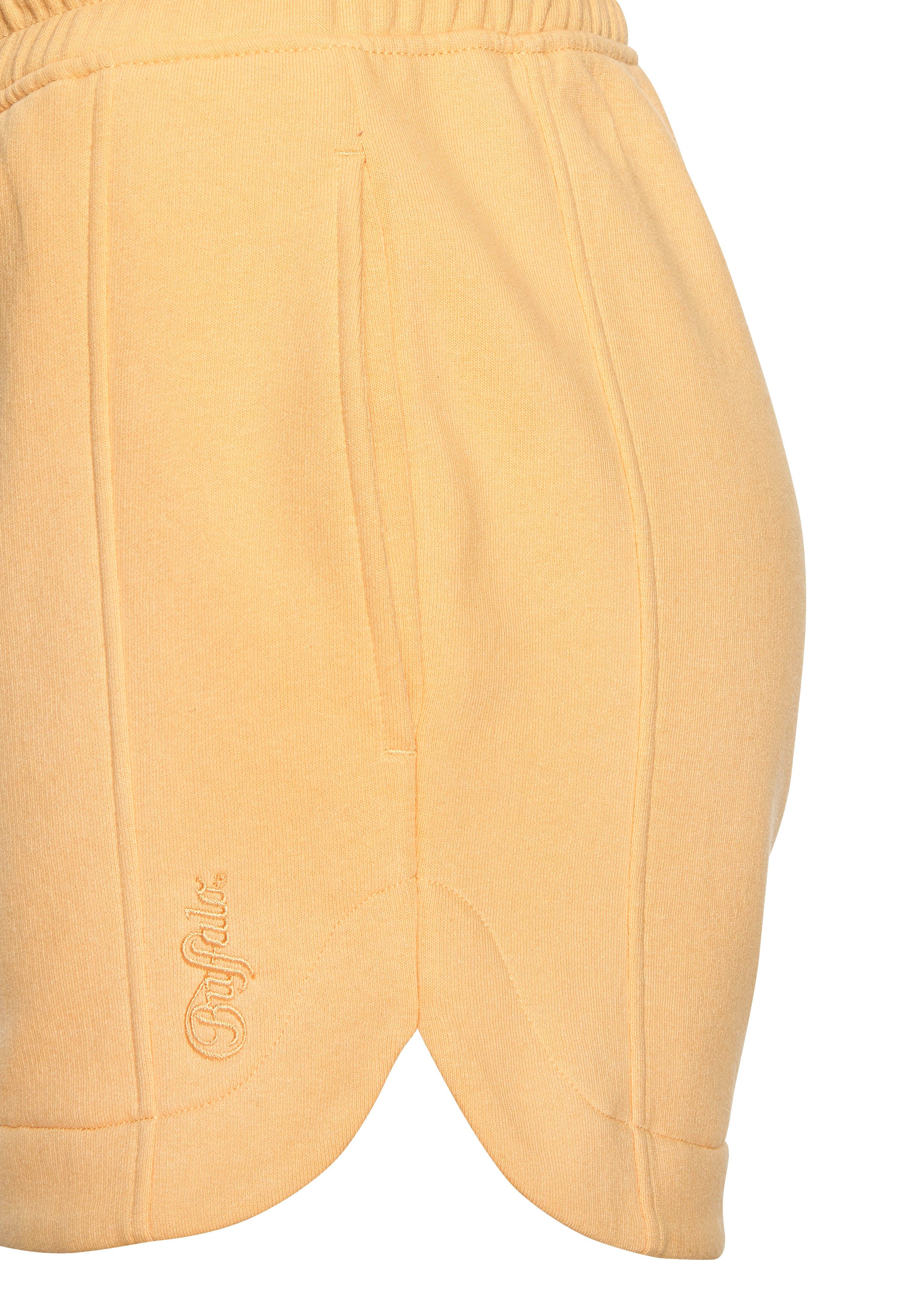 Buffalo Sweatshort met klein logoborduursel
