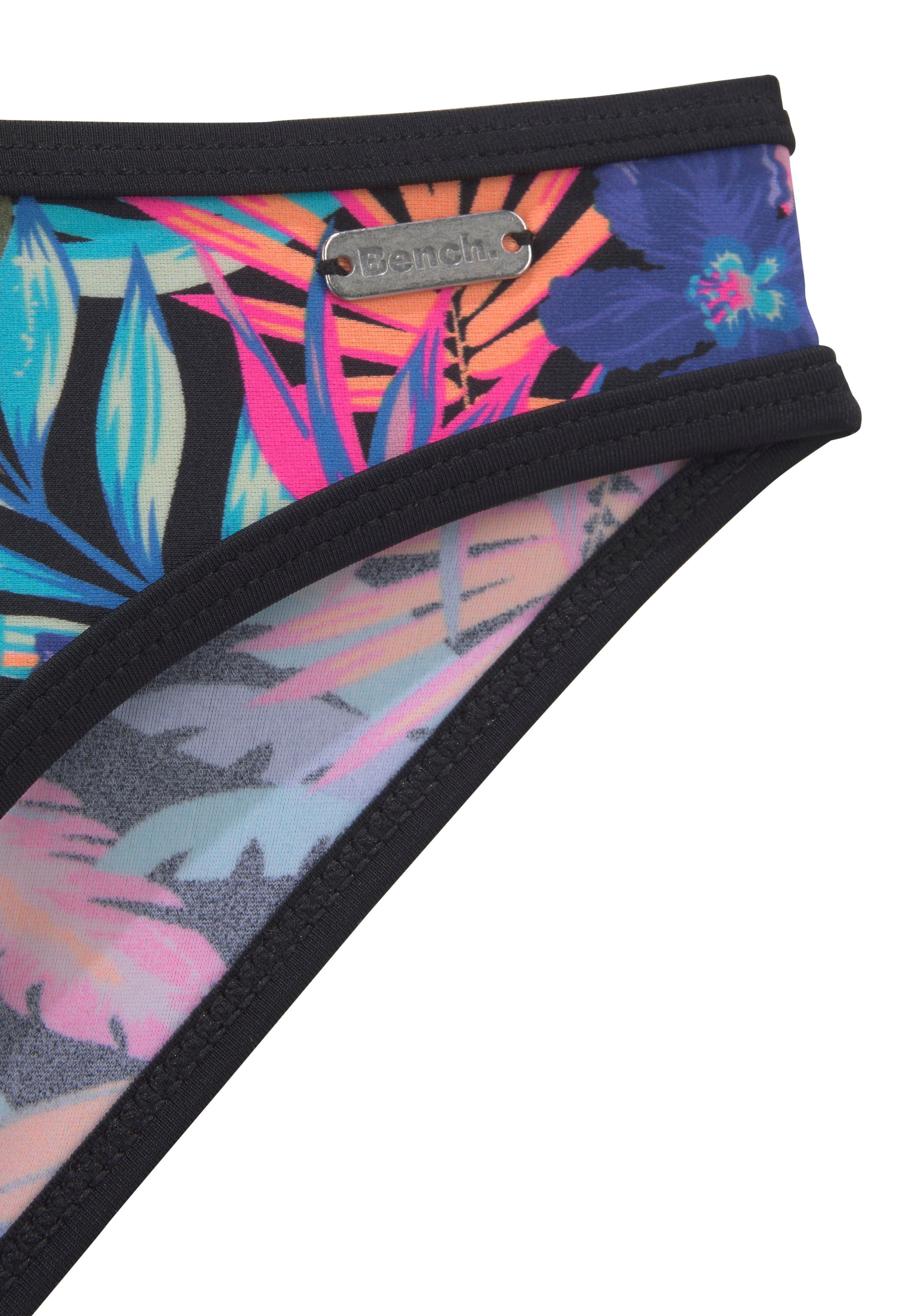 Bench. Triangelbikini Pitch Kids met trendy jungle-print