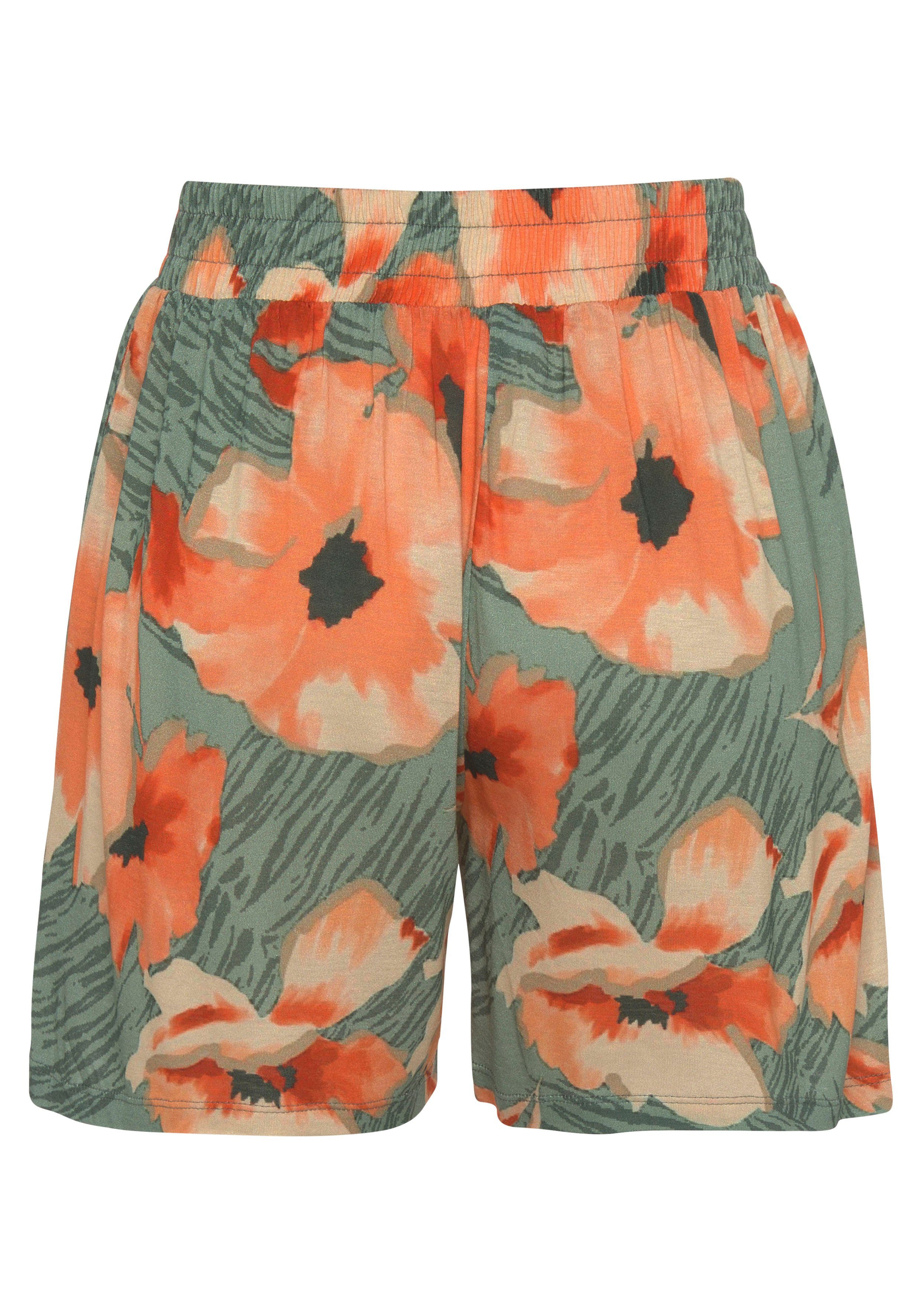 Lascana Short van viscose jersey stof met all-overprint en zakken, korte broek, zomers