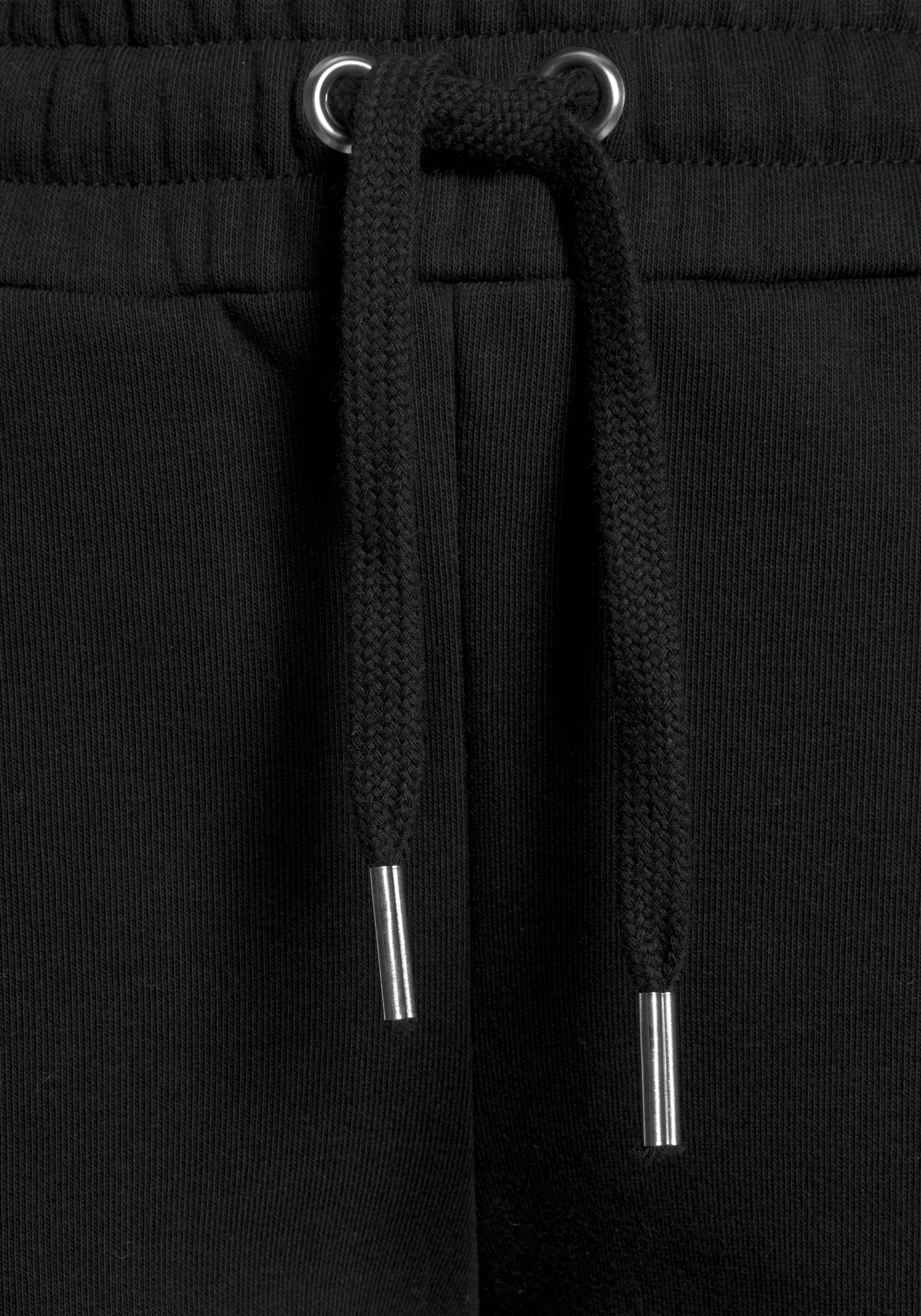 Bench. Relaxbroek met logo-borduurwerk, loungepak