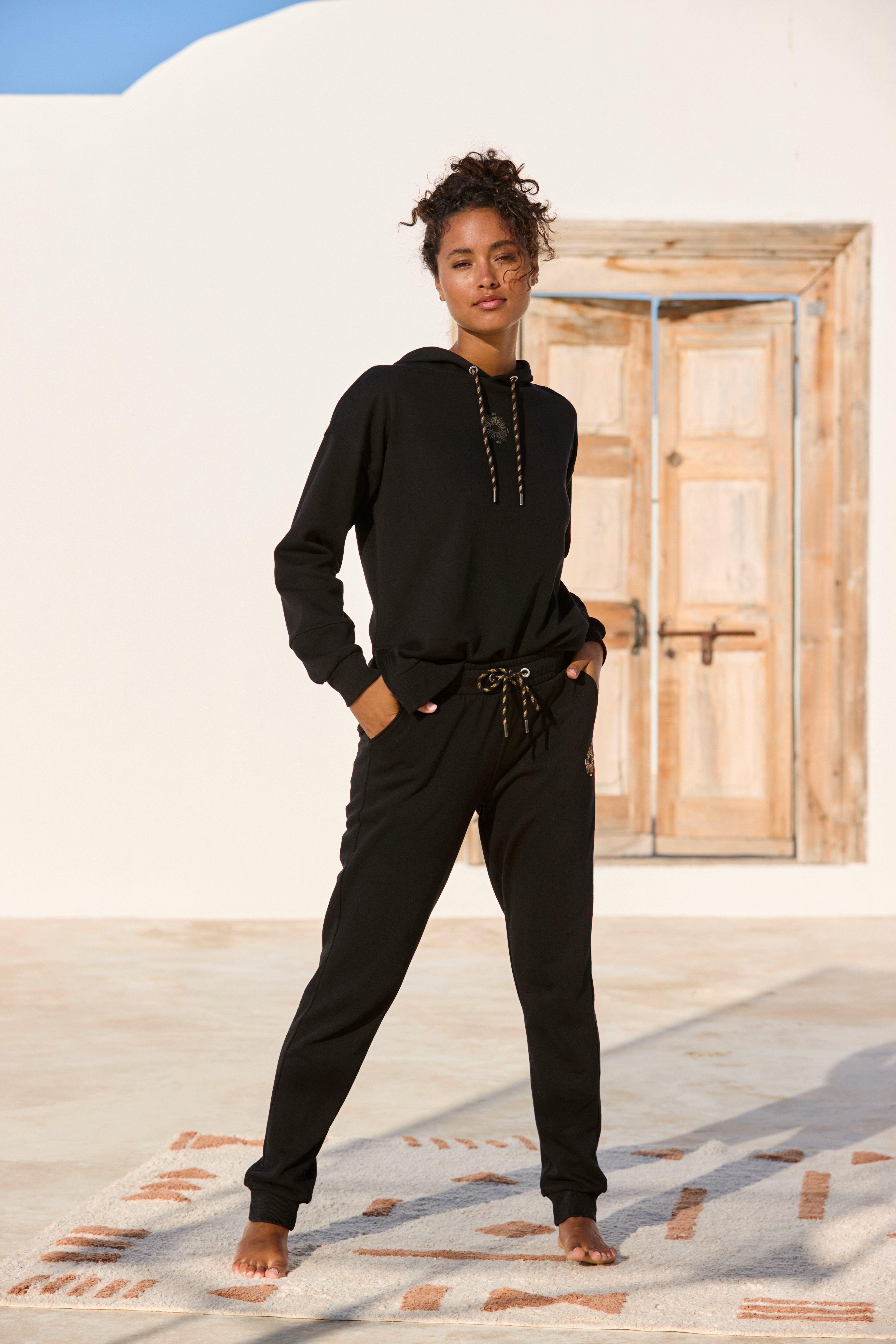 Buffalo Sweatbroek Loungebroek met zijzakken en kleine print, loungewear