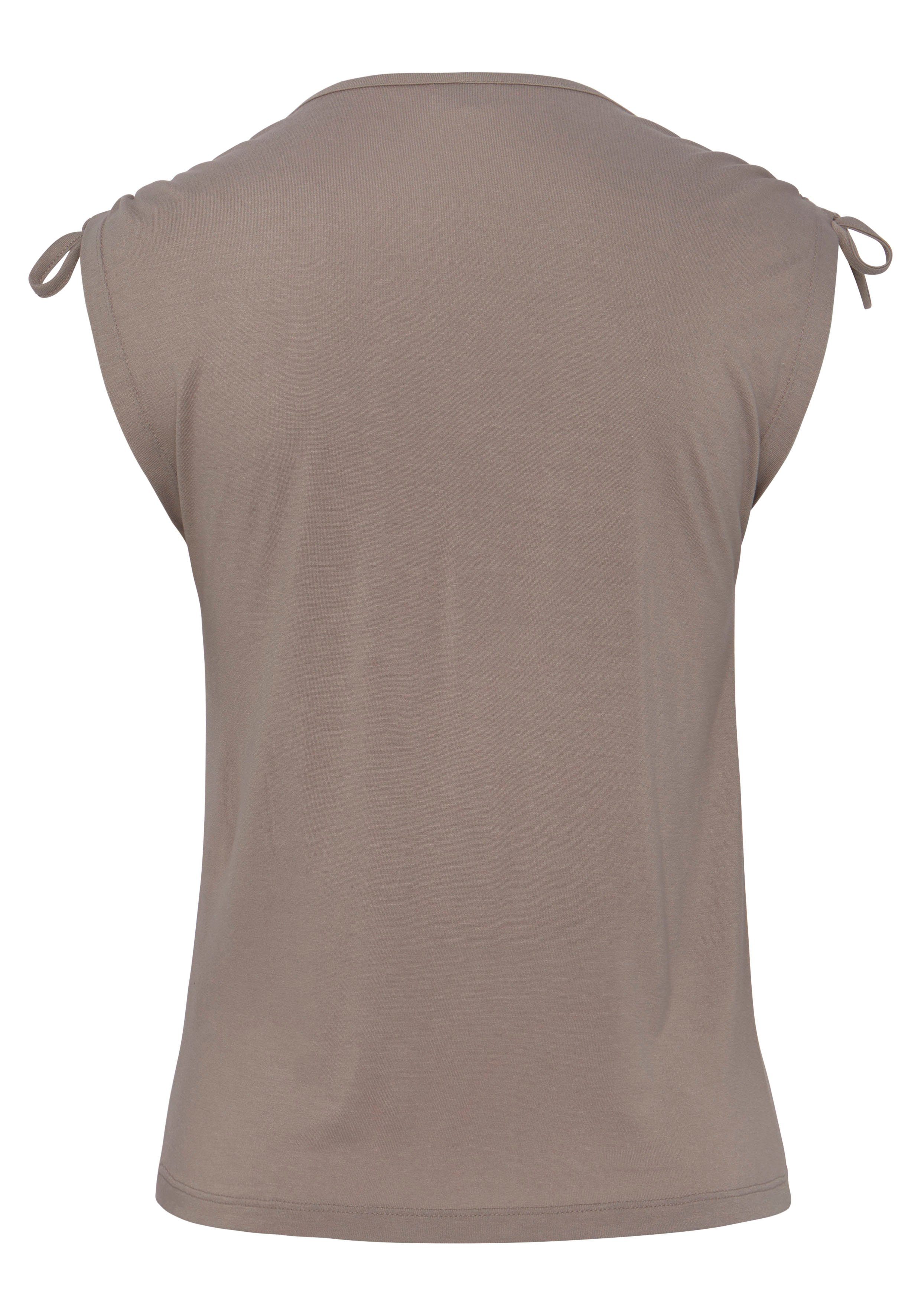 Lascana Strandtop met rimpeling op de schouders, comfortabel damestop, figuuraccentuerend