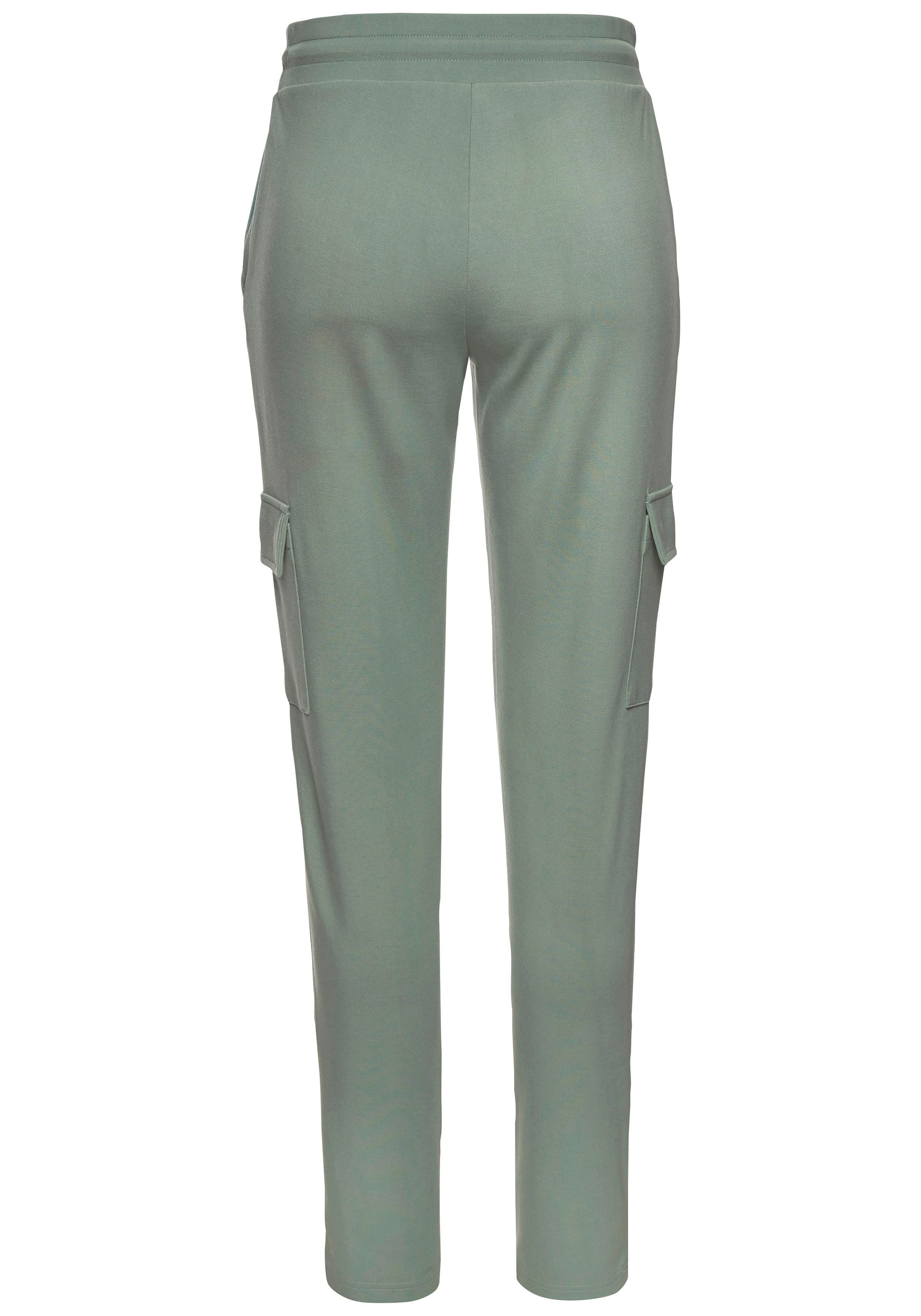 Lascana Cargobroek in zacht vloeiend materiaal, loungewear