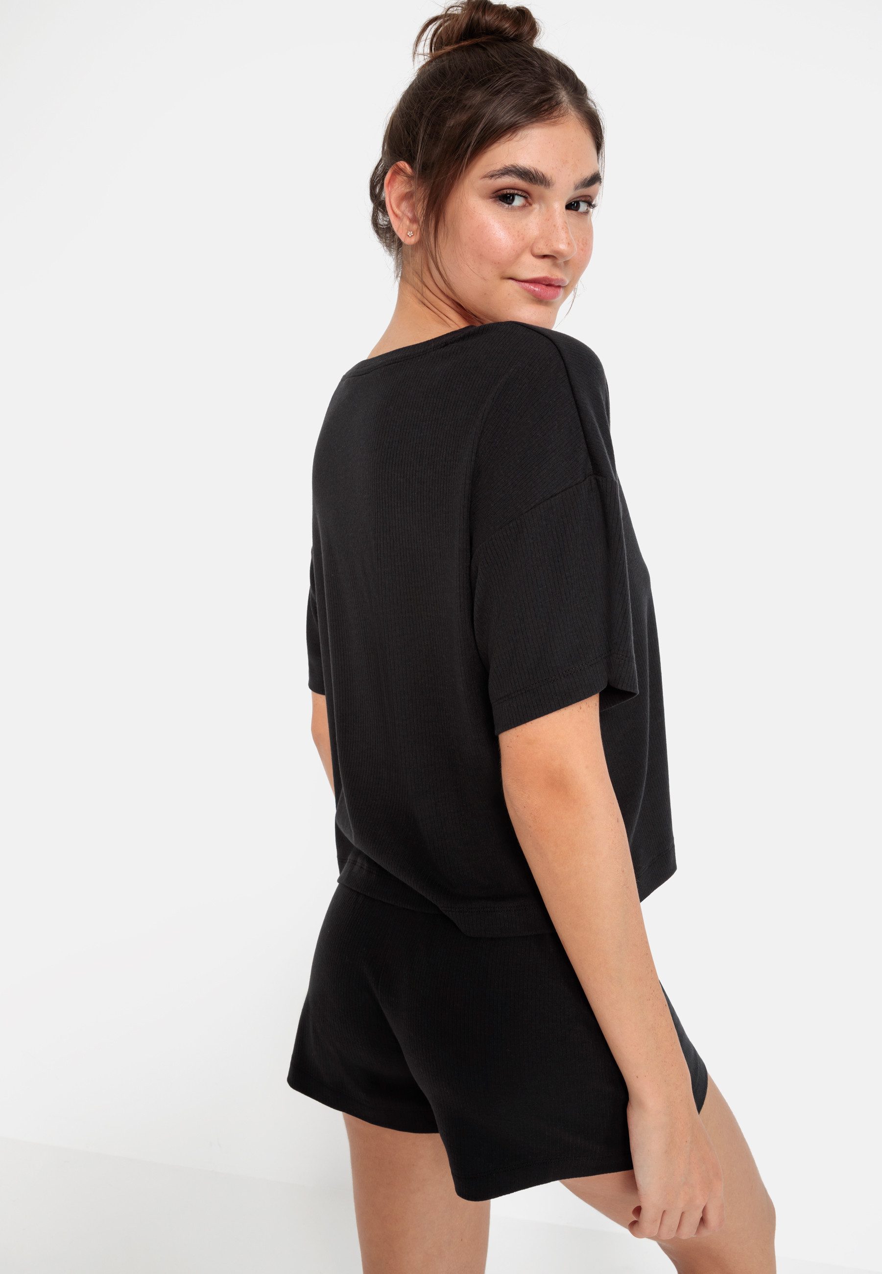 LSCN by LASCANA Shortama met kleine sierknoopsluiting (2-delig)