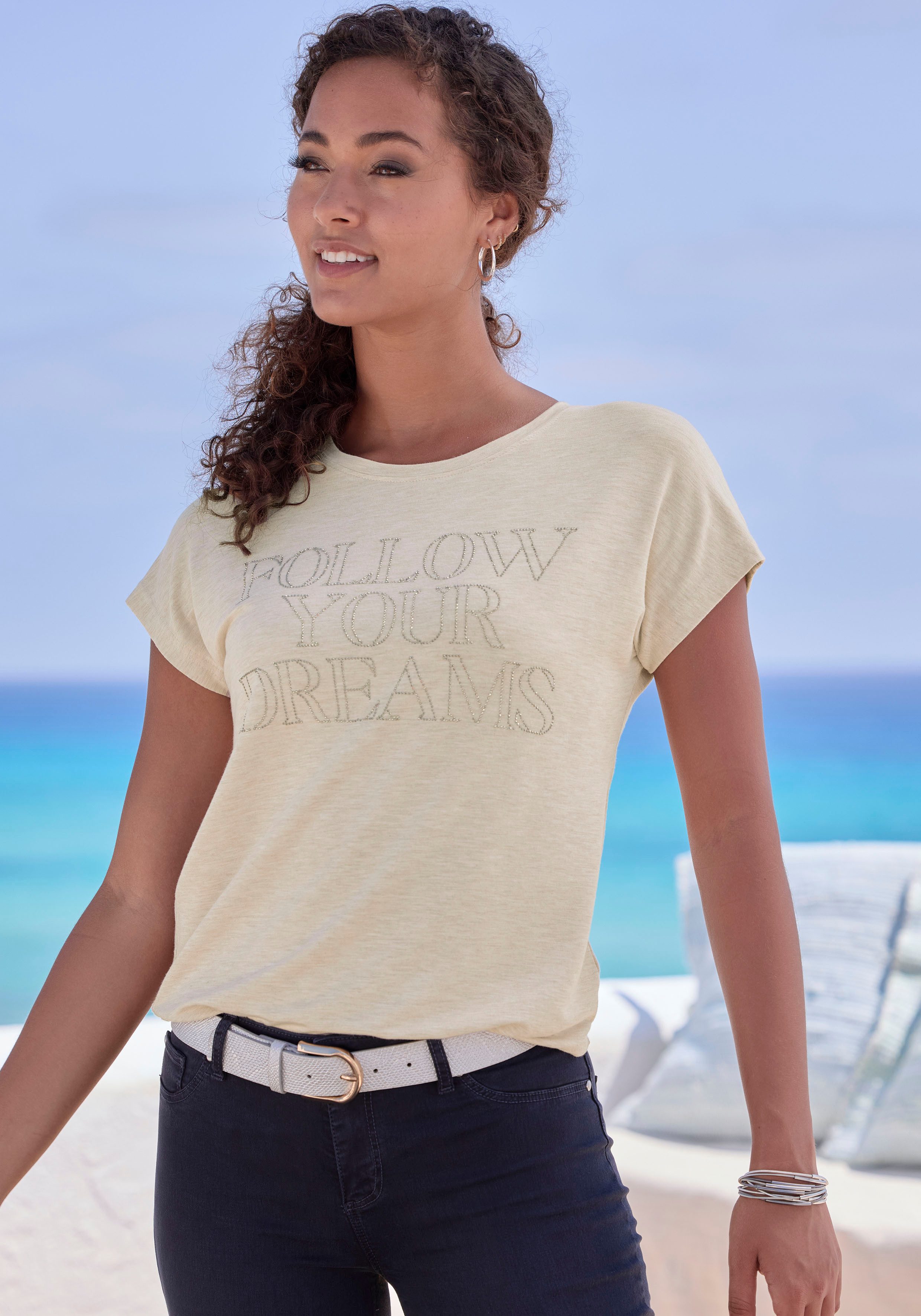 Lascana Shirt met ronde hals Met tekst van strassstenen van hoogwaardige french terry-kwaliteit van viscose