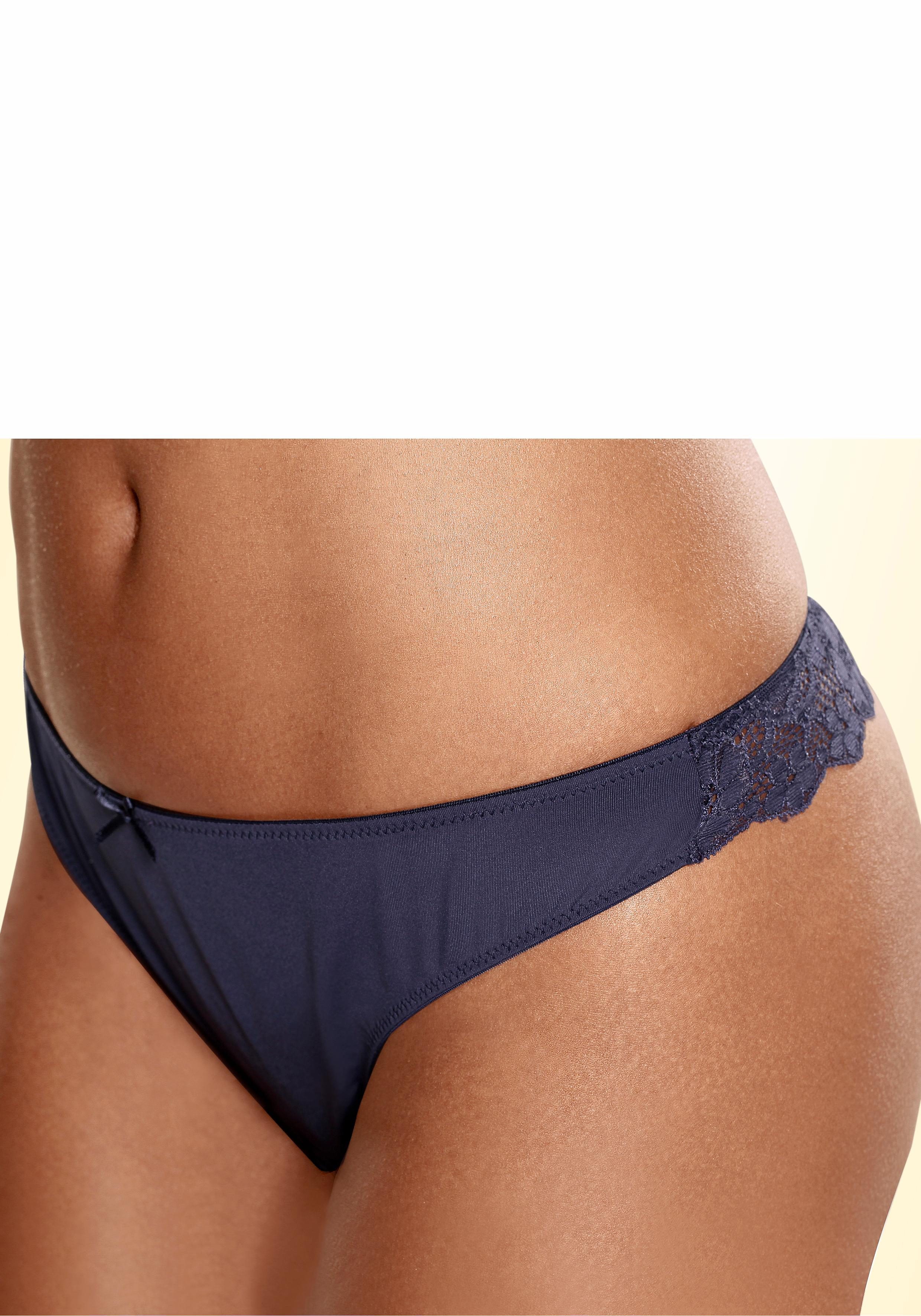 Petite fleur String achter geheel van fijne jacquard-kant (3 stuks)