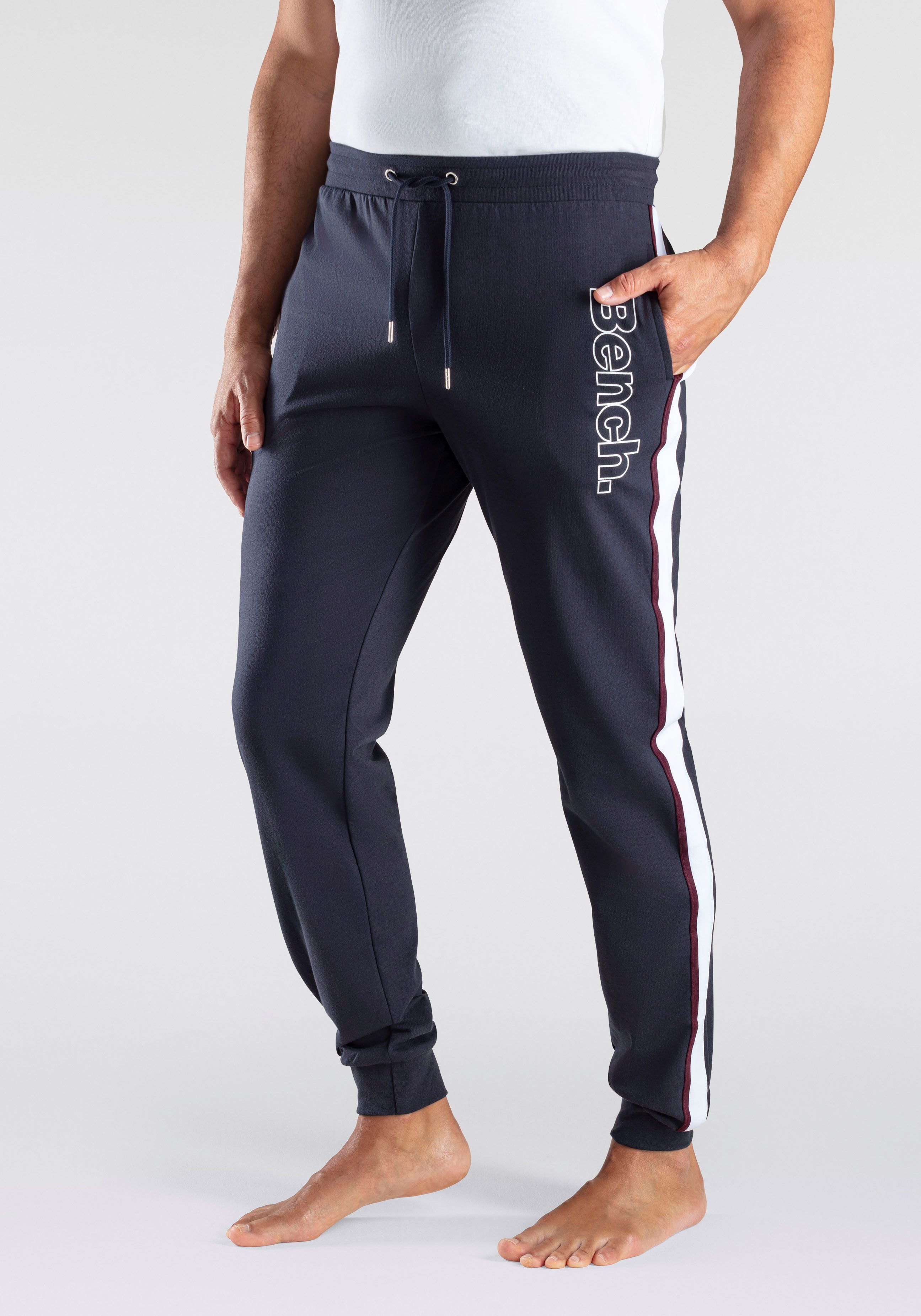 Bench. Loungewear Sweatbroek met opgestikte strepen opzij en logoprint