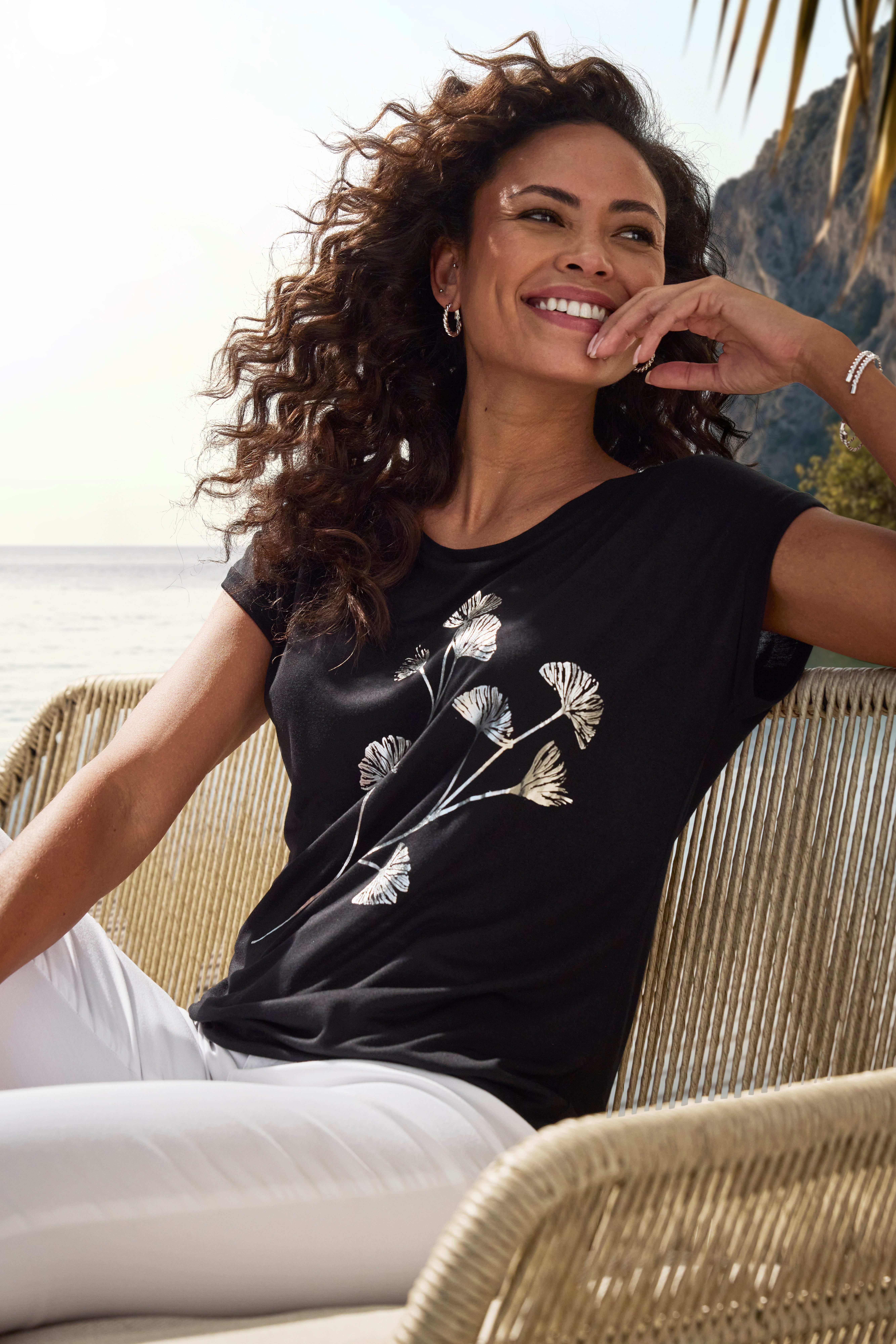 Vivance Shirt met korte mouwen Met glinsterende bloemenprint van elastische viscosekwaliteit