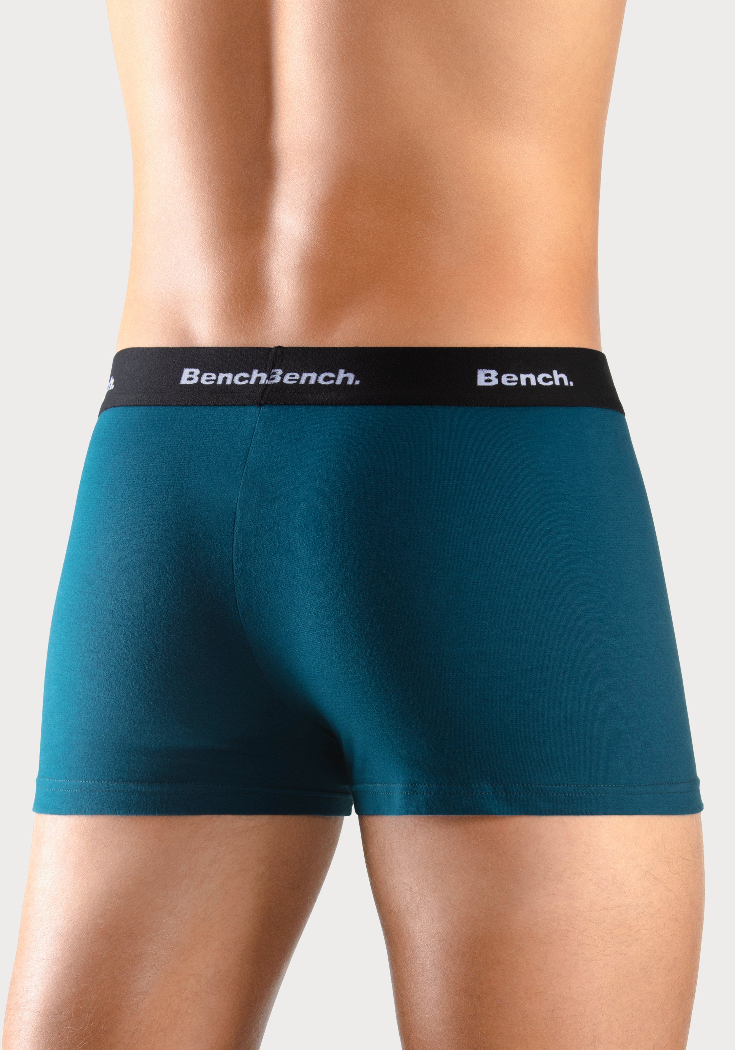Bench. Boxershort voor heren met contrastkleurige band (set, 4 stuks)