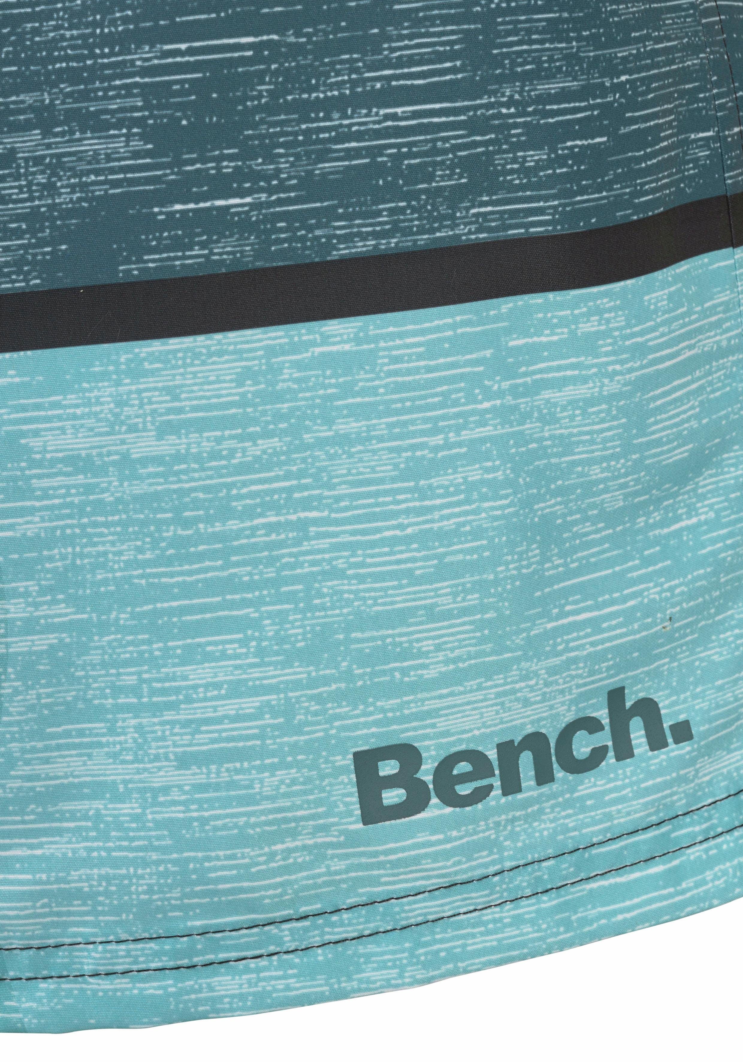 Bench. Zwemshort Mac in een trendy blokstrepen-look