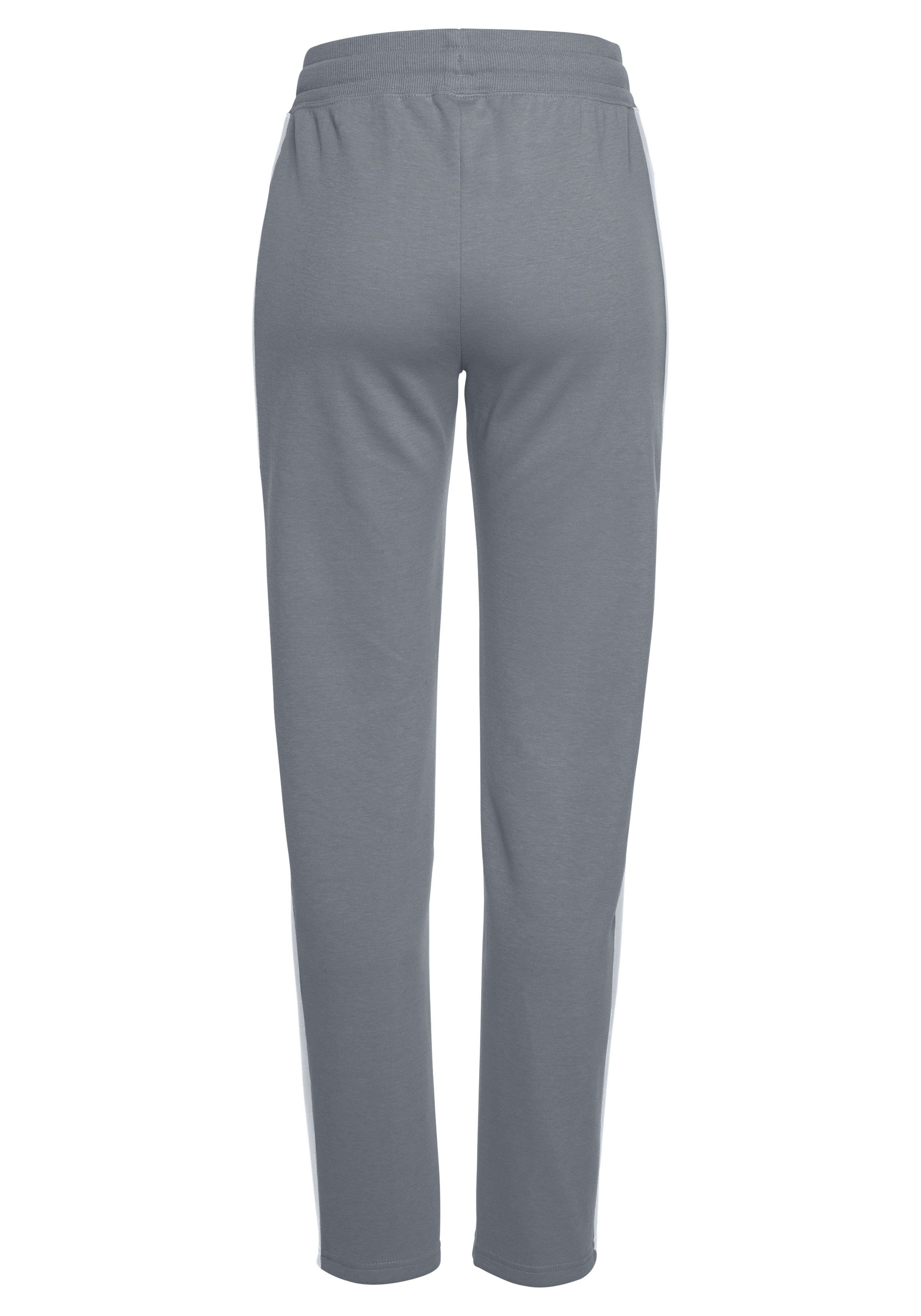 Bench. Loungewear Loungebroek met zijstrepen en rechte pijp, loungewear