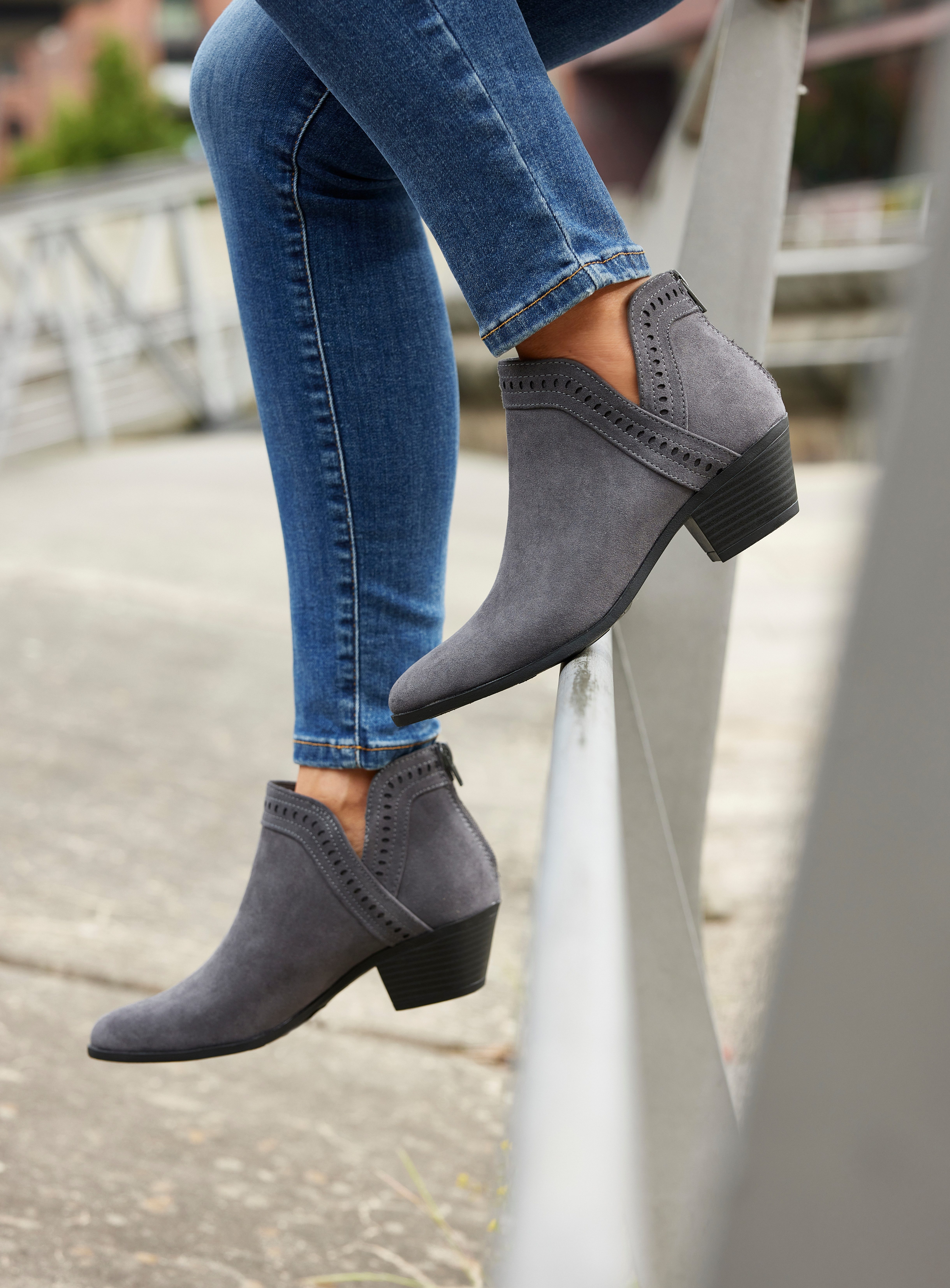 Lascana Cowboy laars Cowboy boots, western enkelboots, enkelboots met uitsnijding VEGAN