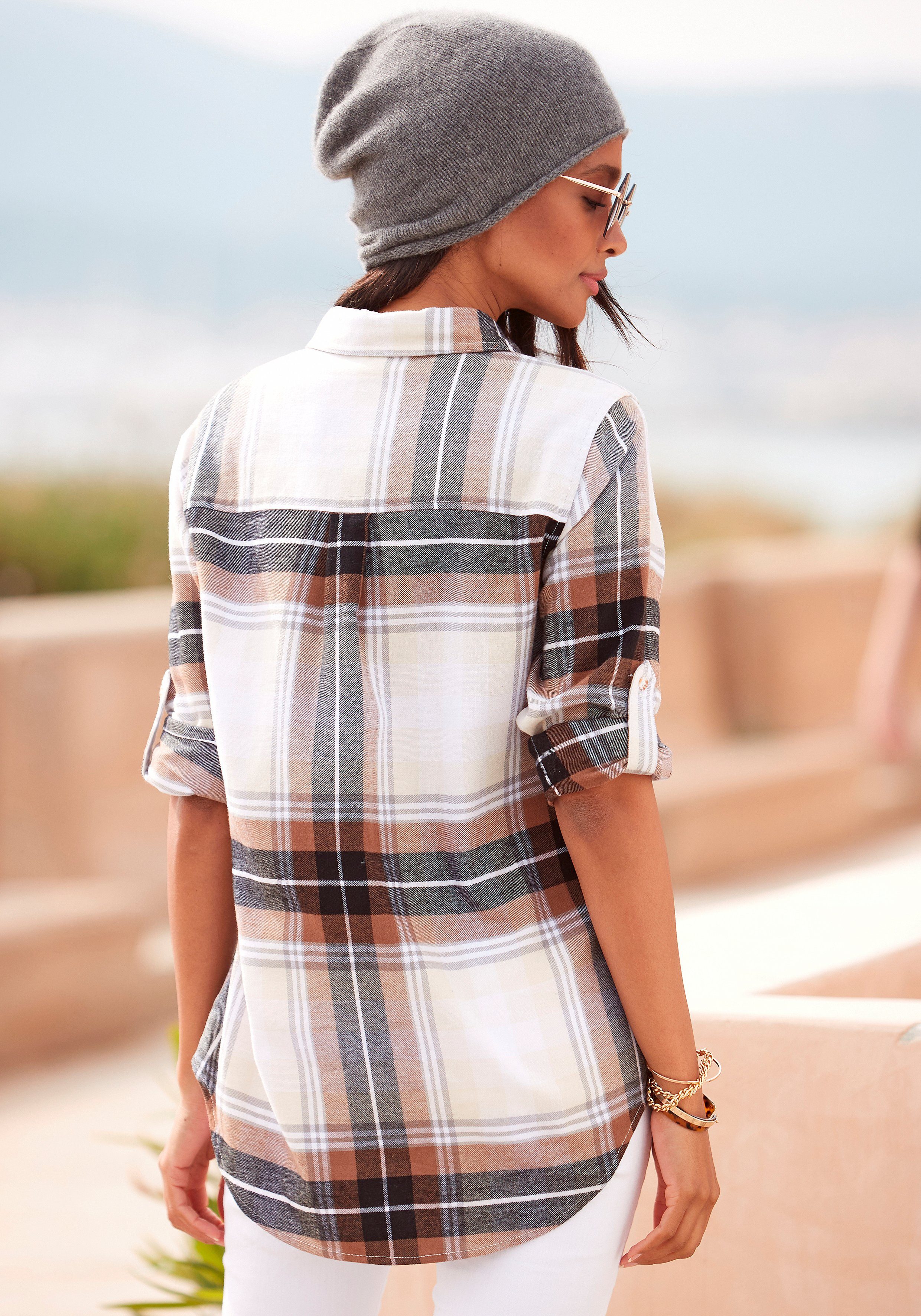 Buffalo Overhemdblouse van zachte flanel met blousekraag, flanellen shirt, ruitblouse