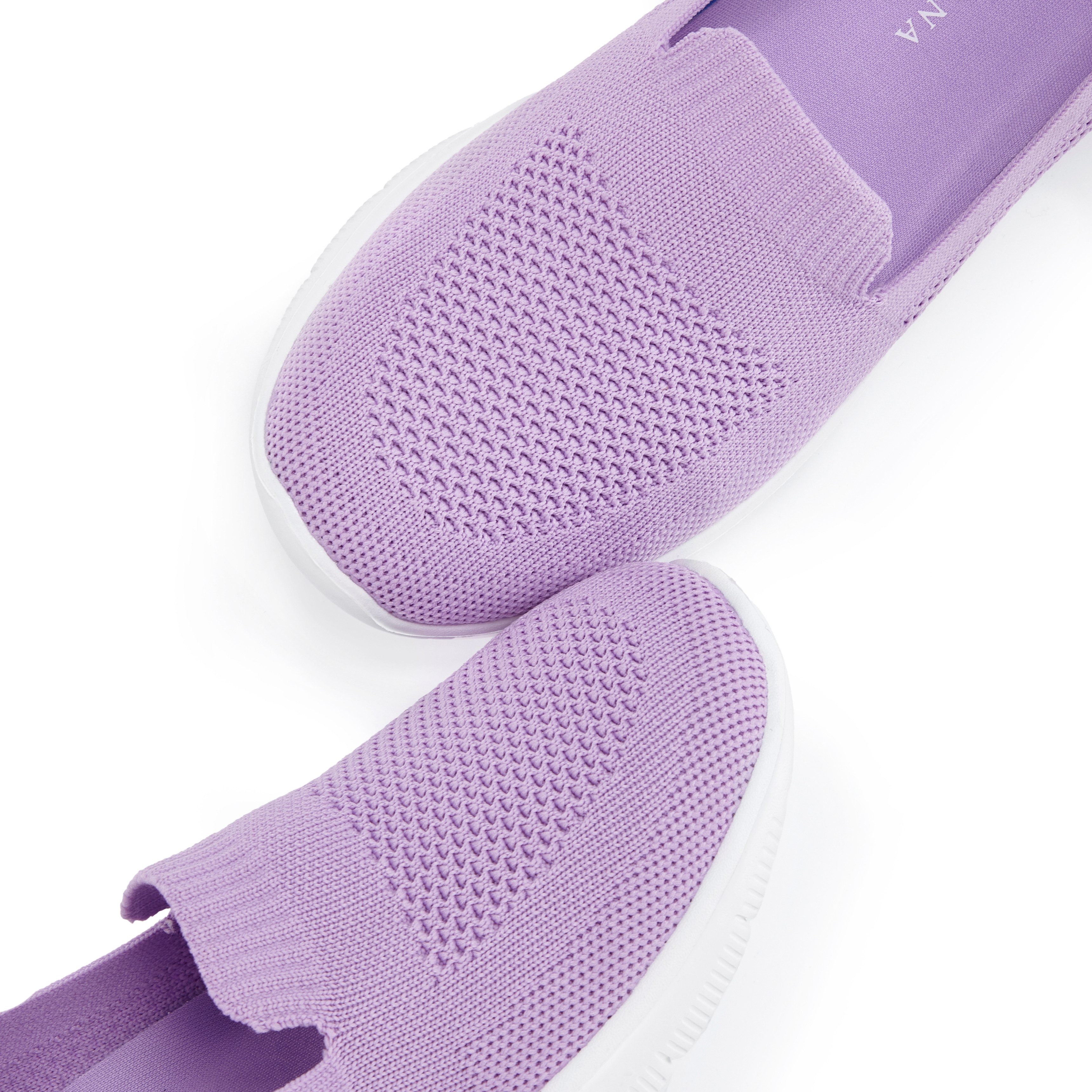 Lascana Instappers Slip-on sneaker, lage schoen, ultralichte sneaker, VEGAN