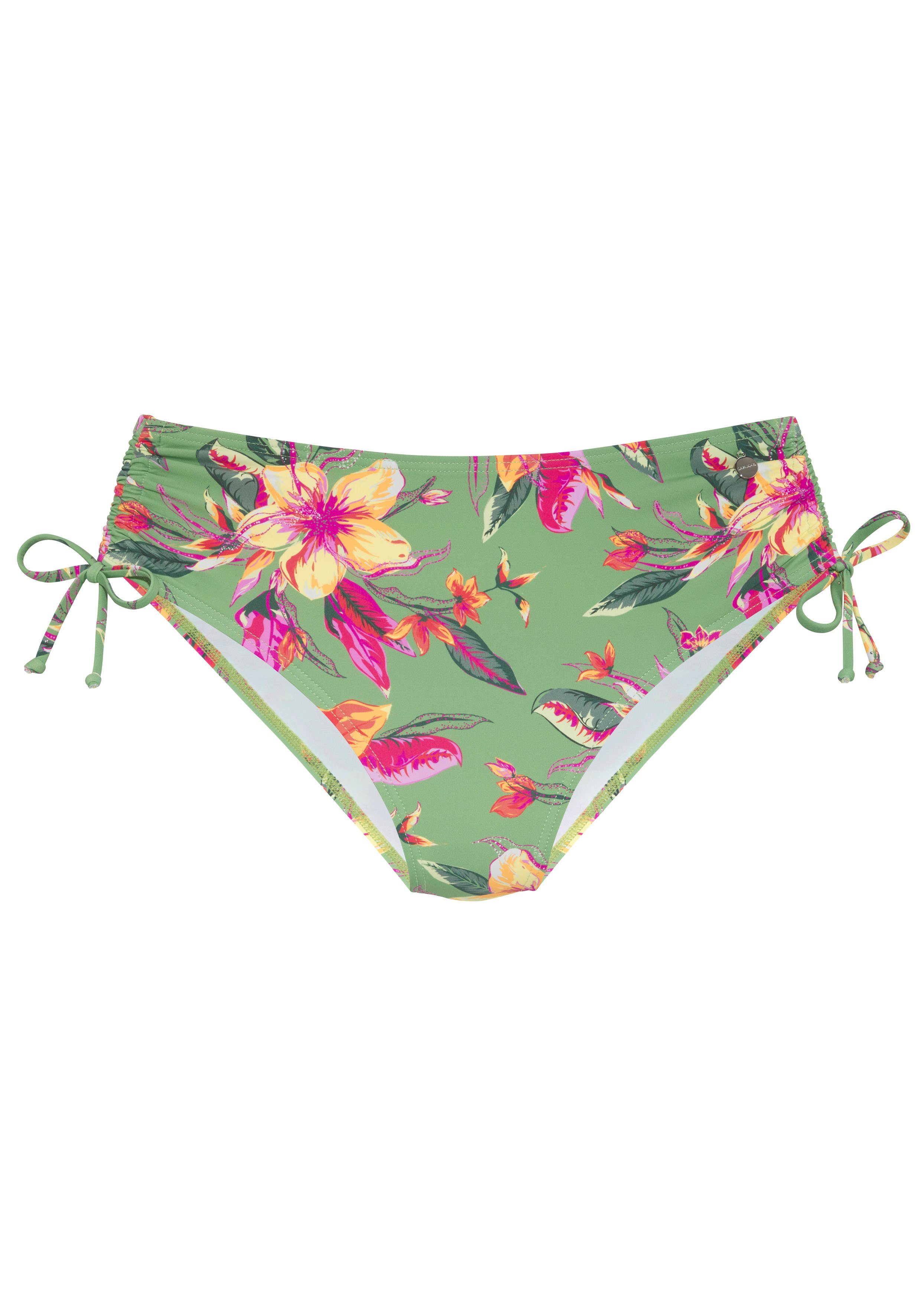 Lascana Bikinibroekje MALIA met zijrimpeling met tropische print bikini broekjes maat 36 groen