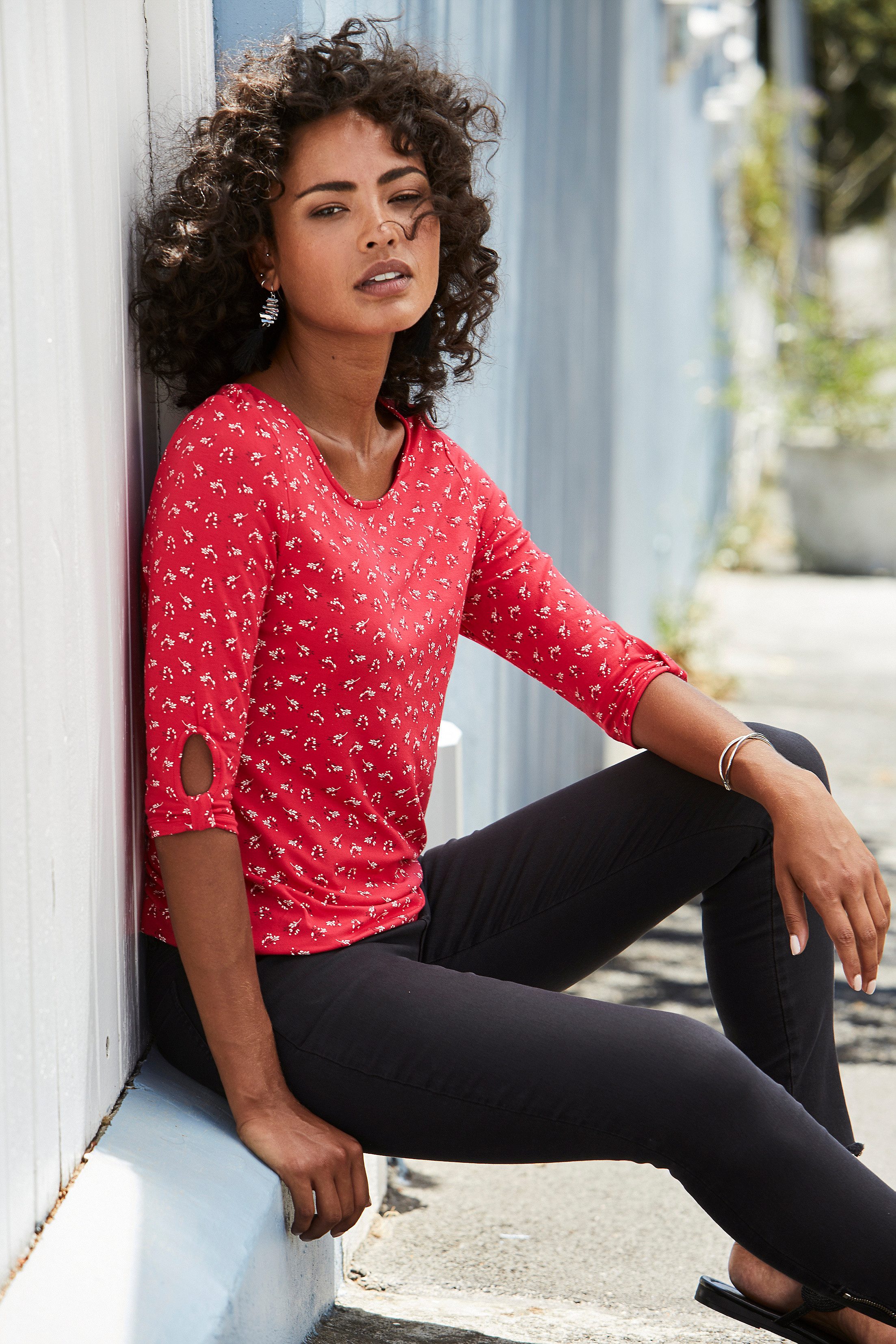 Lascana Shirt met 3/4-mouwen Met kleine cut-out onder aan de mouwen
