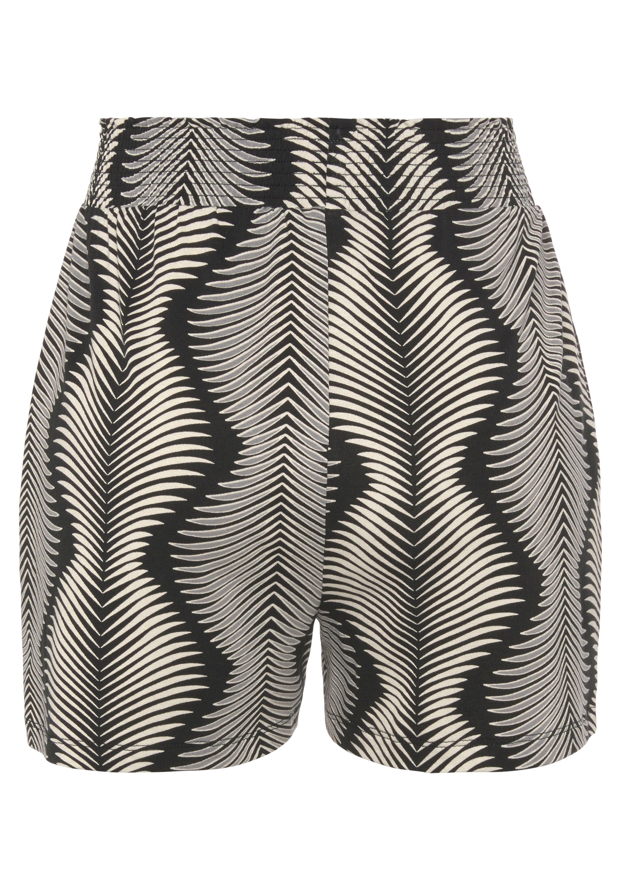 Lascana Pyjamashort met modieus hoge taille