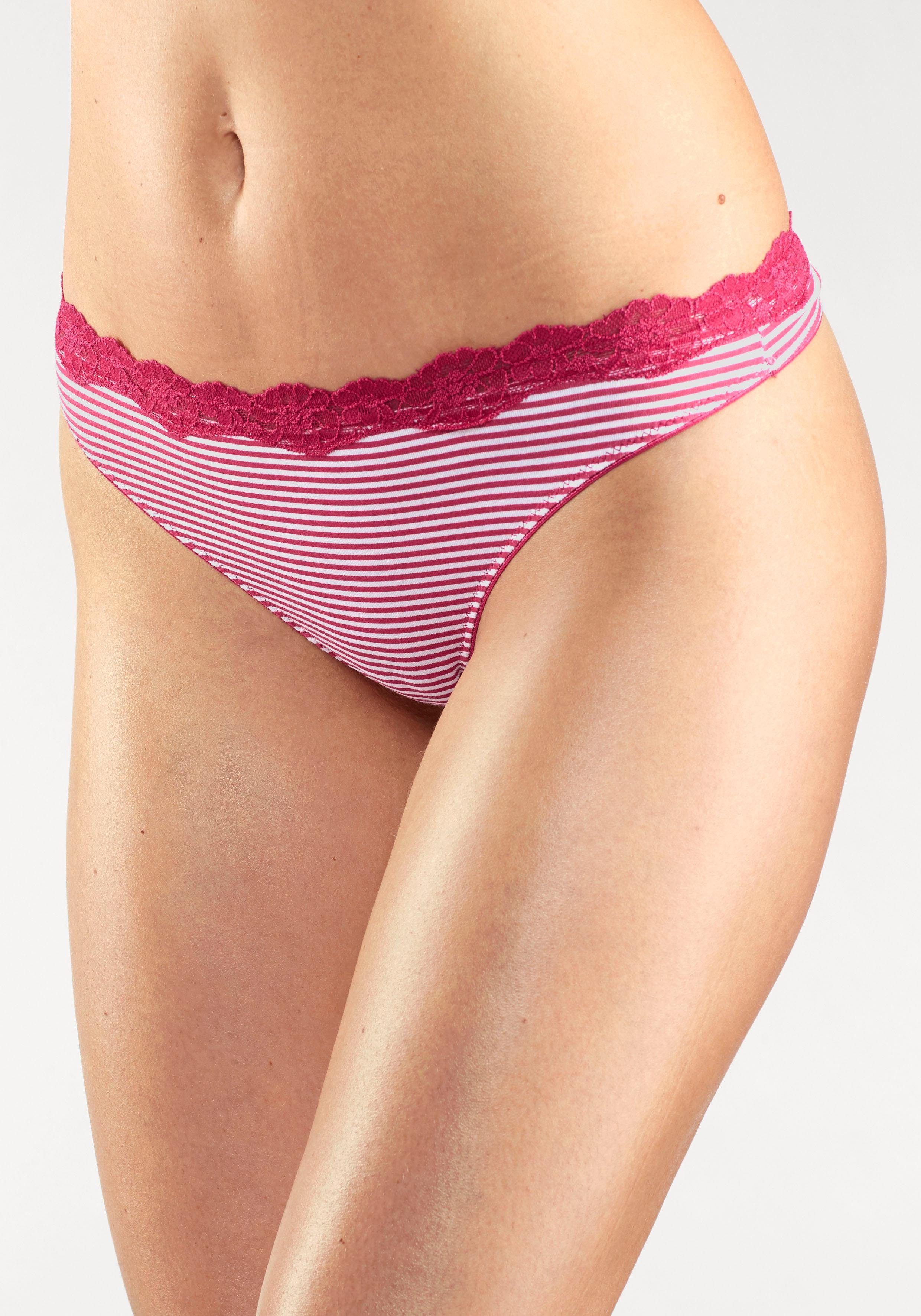 Lascana String van elastische katoen met delicate kant (3 stuks)