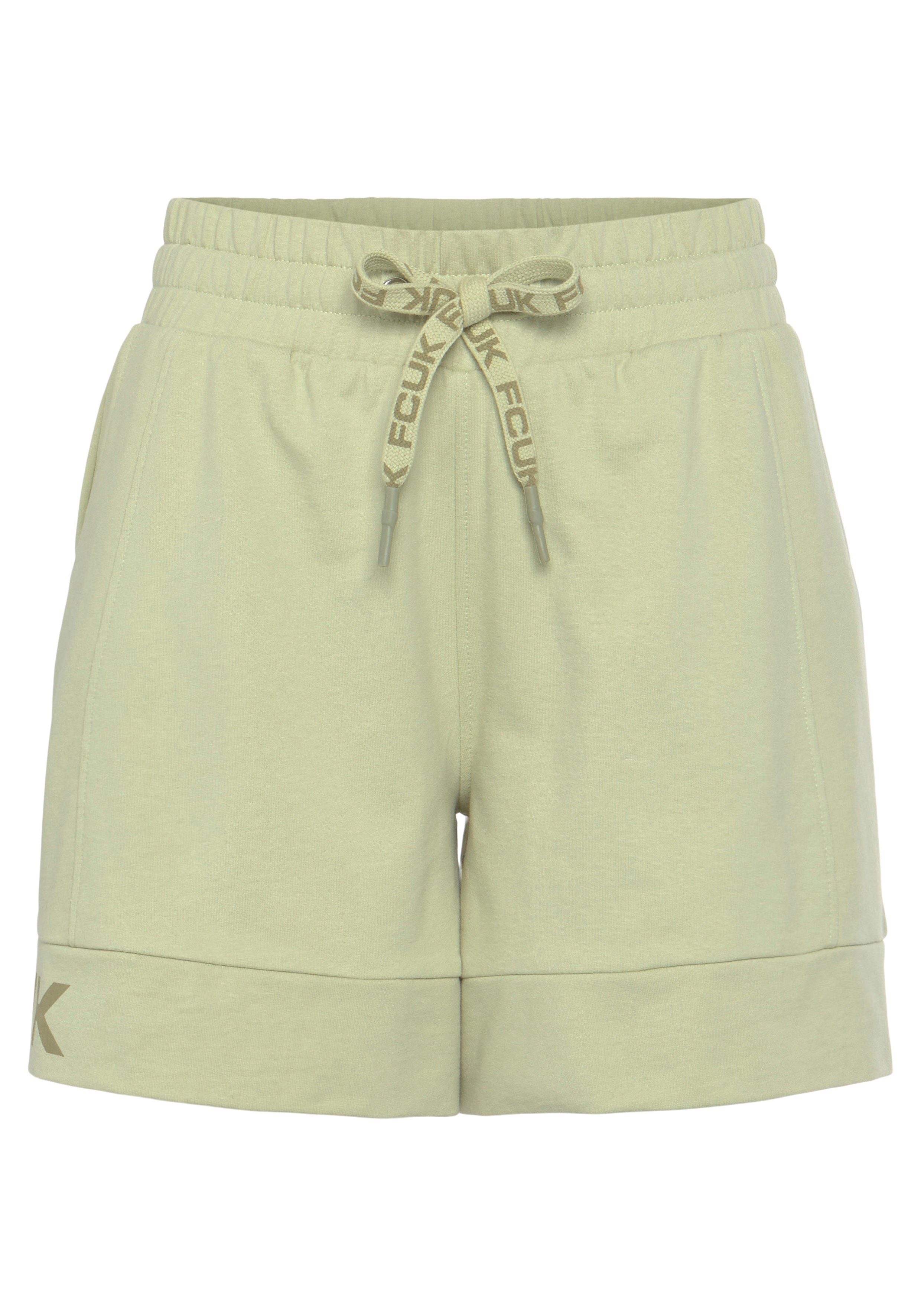 FCUK Sweatshort met lengte scheidingnaad en logo-opdruk, loungewear (1-delig)