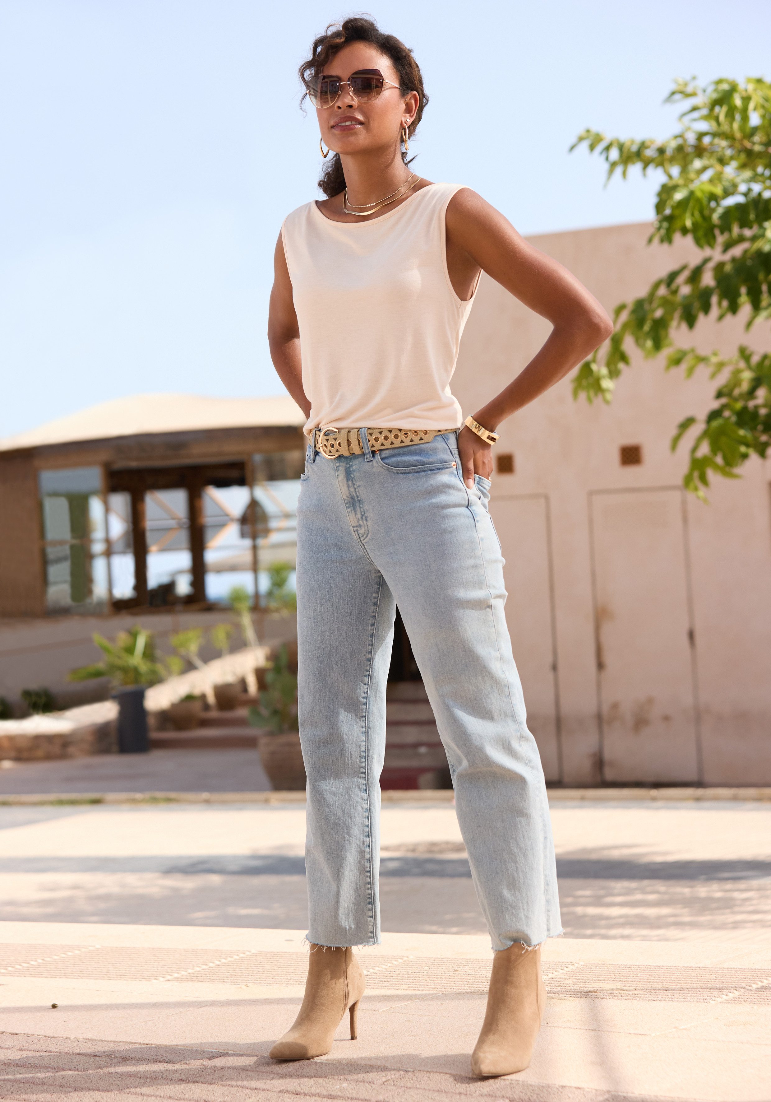 Buffalo Wijde jeans met licht uitgerafelde broekzoom, culotte jeans in 7/8-lengte