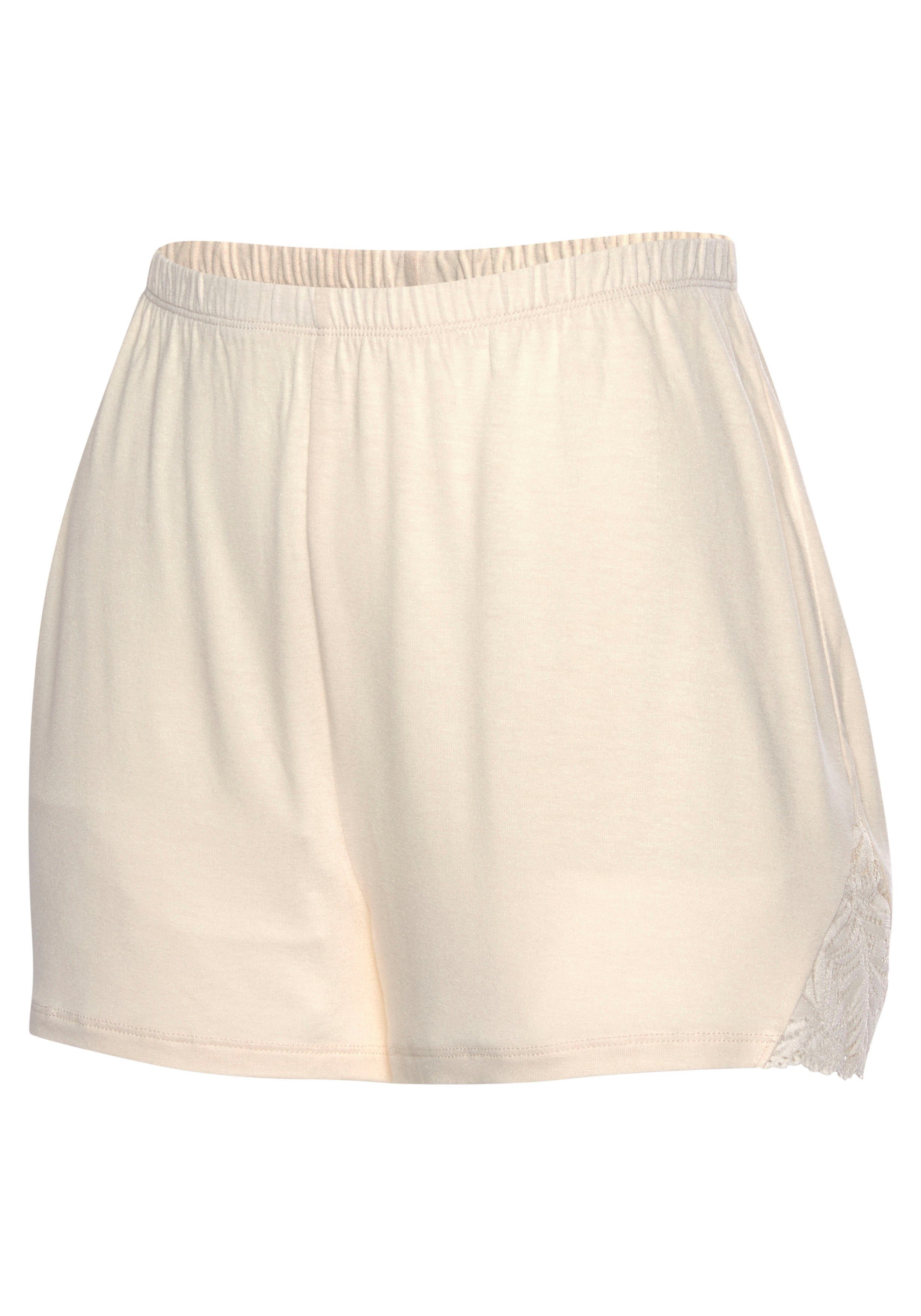 Lascana Pyjamashort met chique kanten details