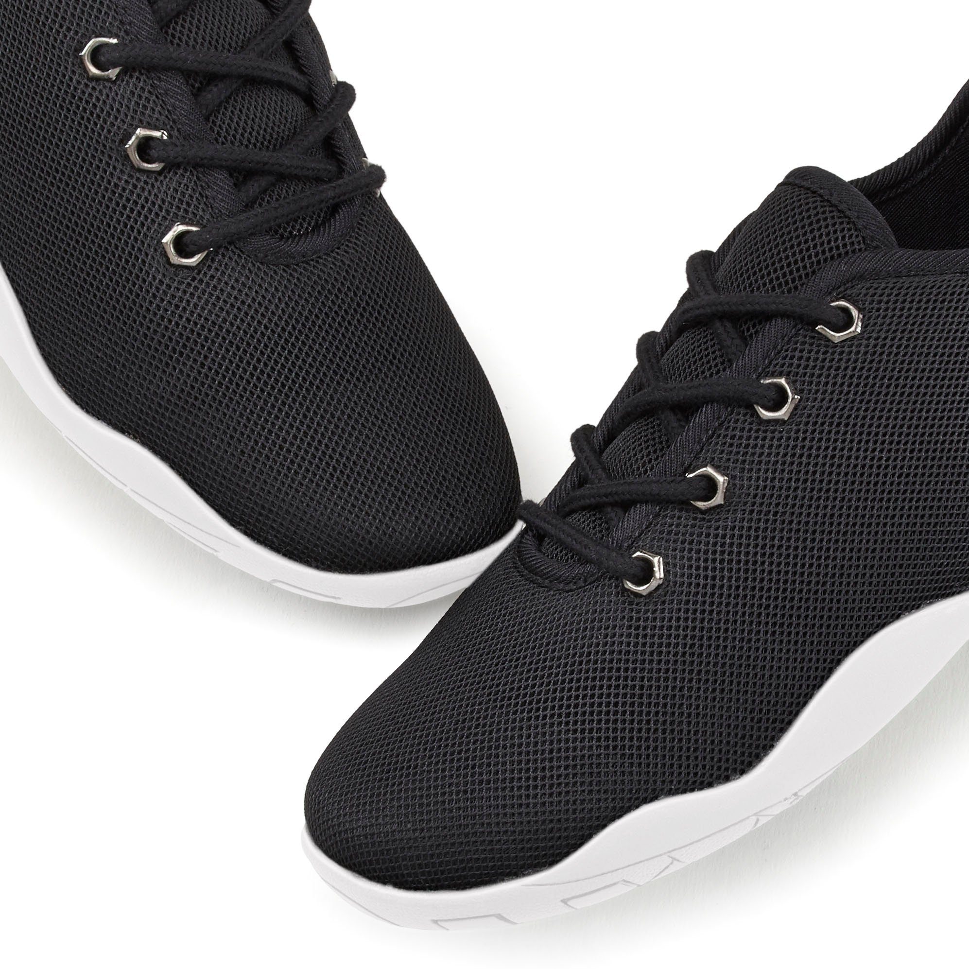 Lascana Sneakers met ultradunne zool, superlicht, veterschoenen, unisex vegan