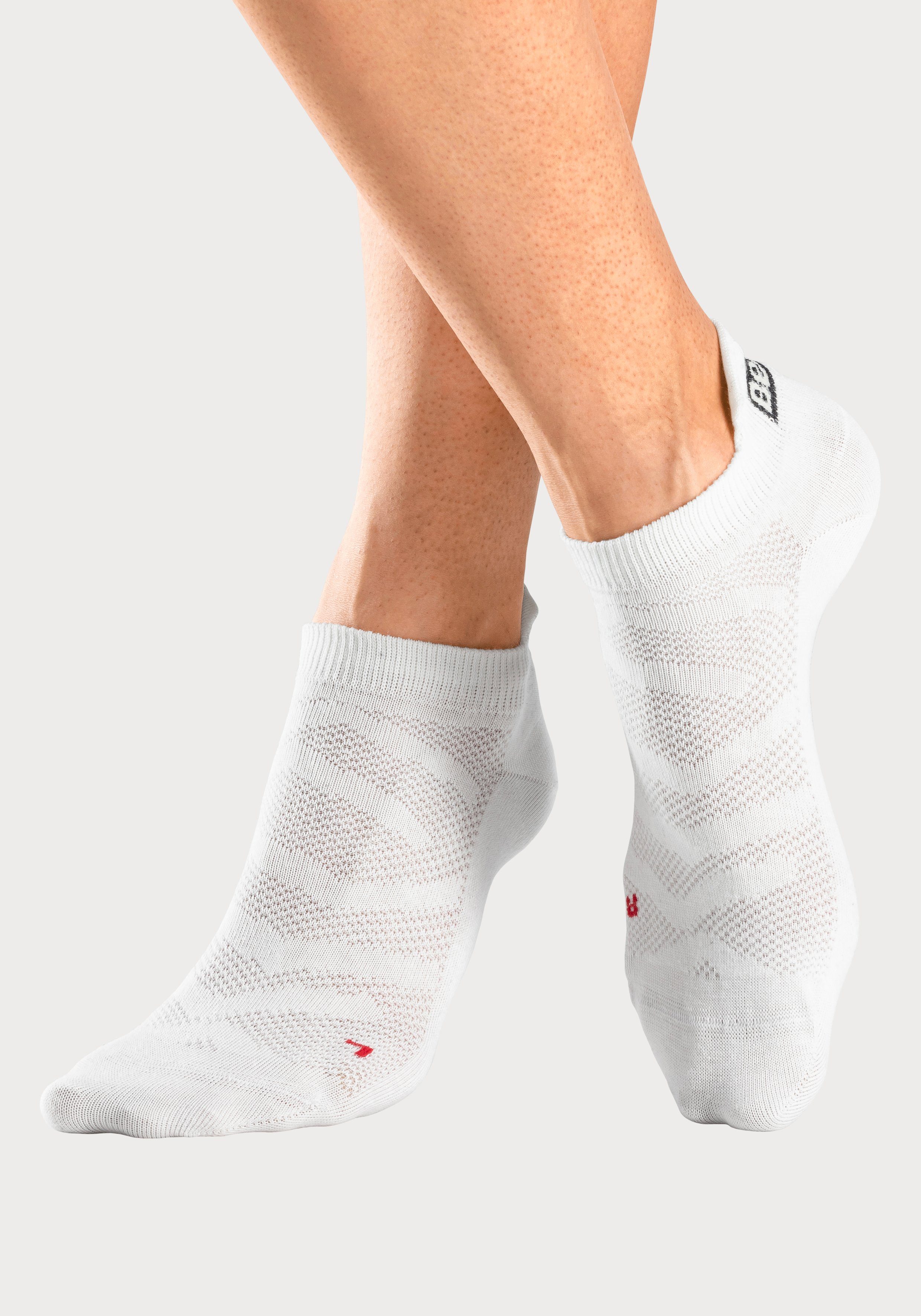 Bench. Sneakersokken met ventilatiekanalen in netstructuur (set, 6 paar)