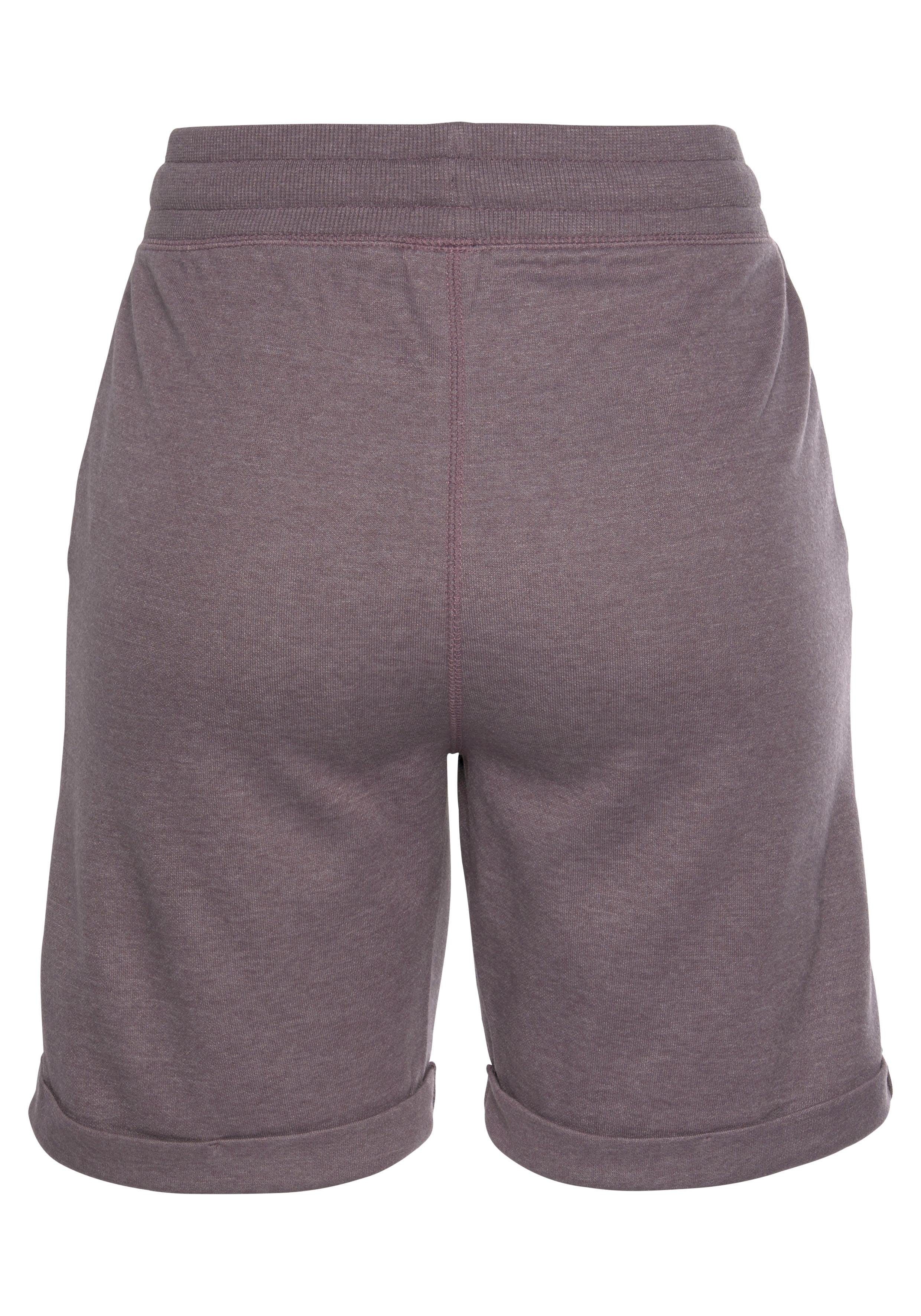 Bench. Loungewear Bermuda met opgerolde pijpzomen en zijzakken, loungewear