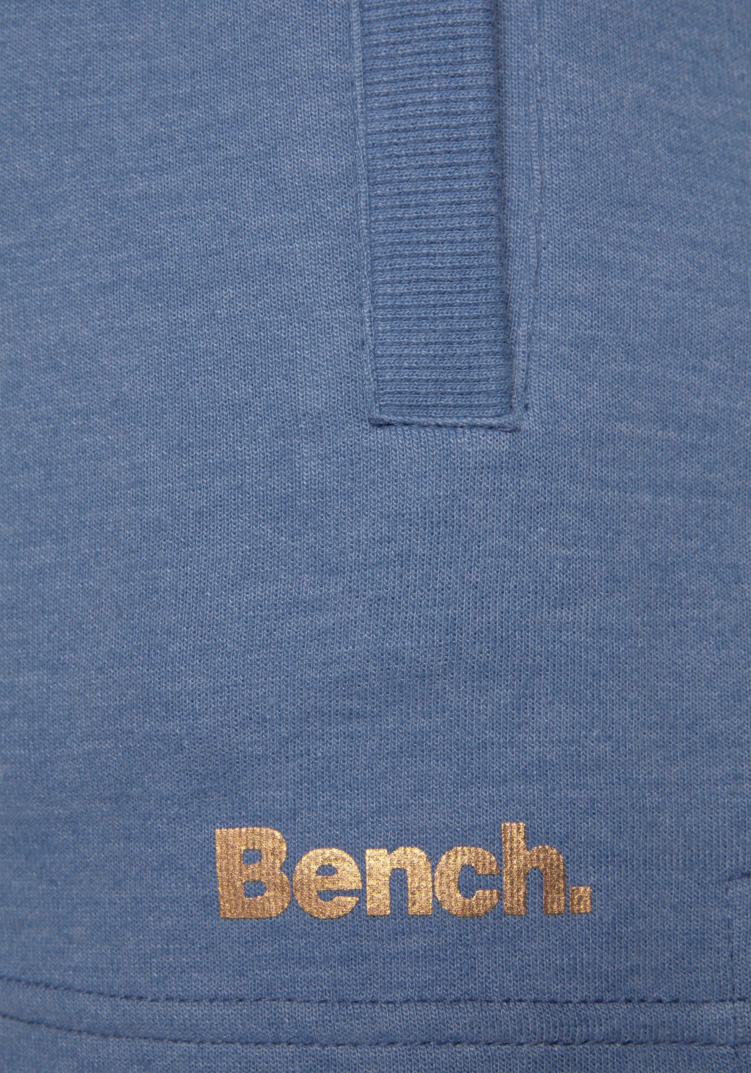 Bench. Loungewear Relaxshorts Sweatbroek met korte zijopeningen en zijzakken, loungewear