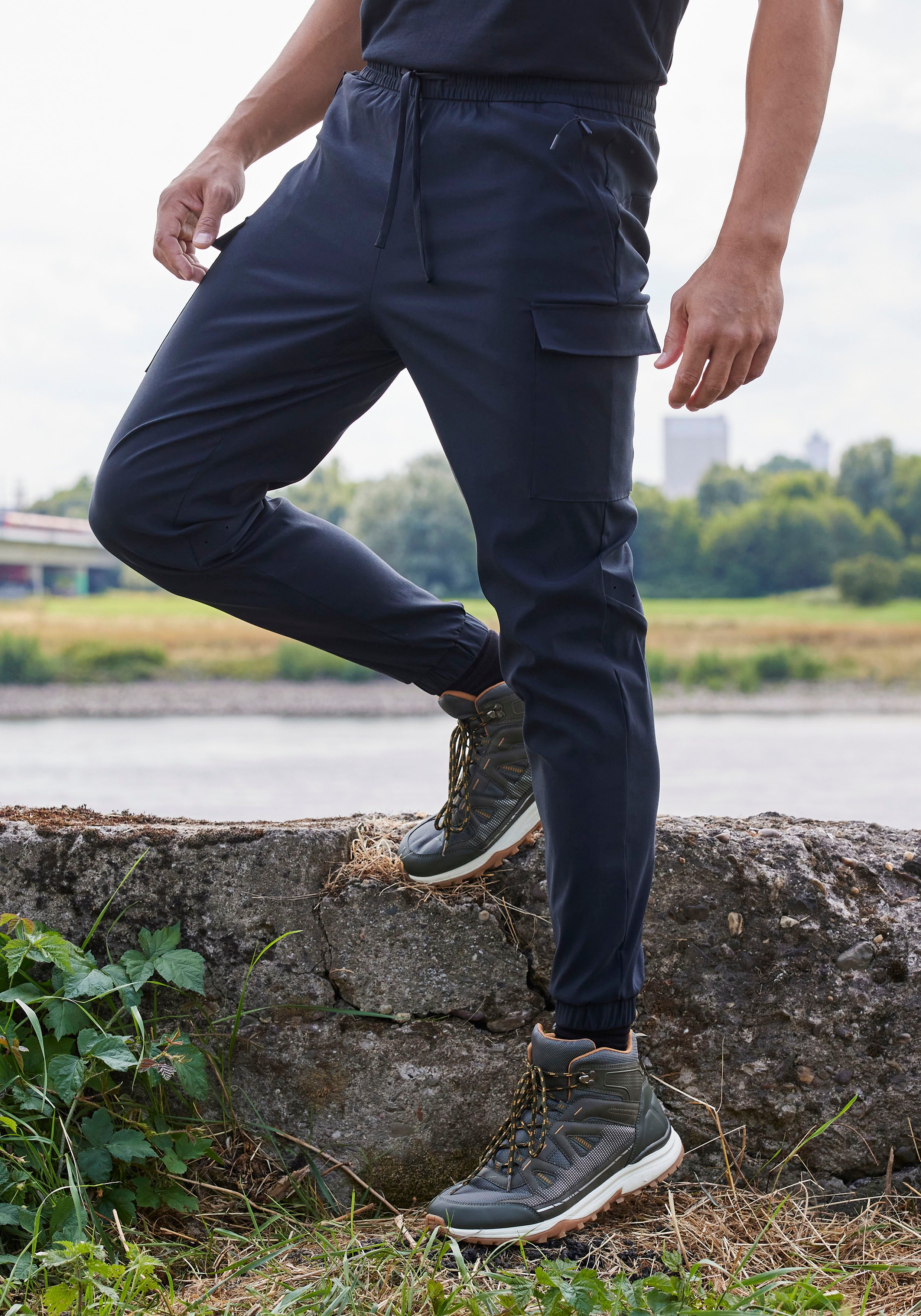 John Devin Jogpants Trekking-outdoorbroek met ventilatie in de kniezone