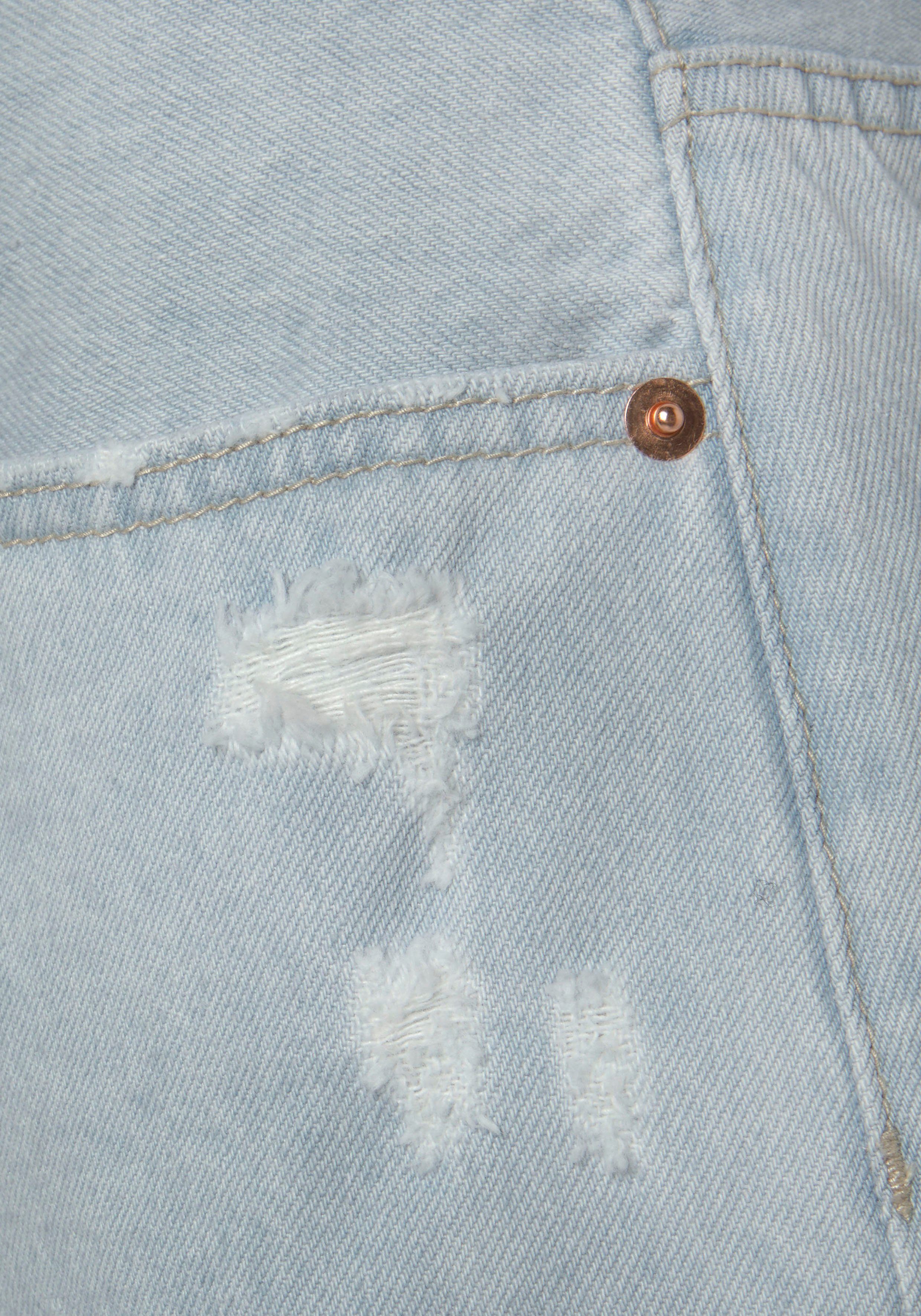 Buffalo Jeansshort met used-effecten, zijschuiven, korte broek van katoen