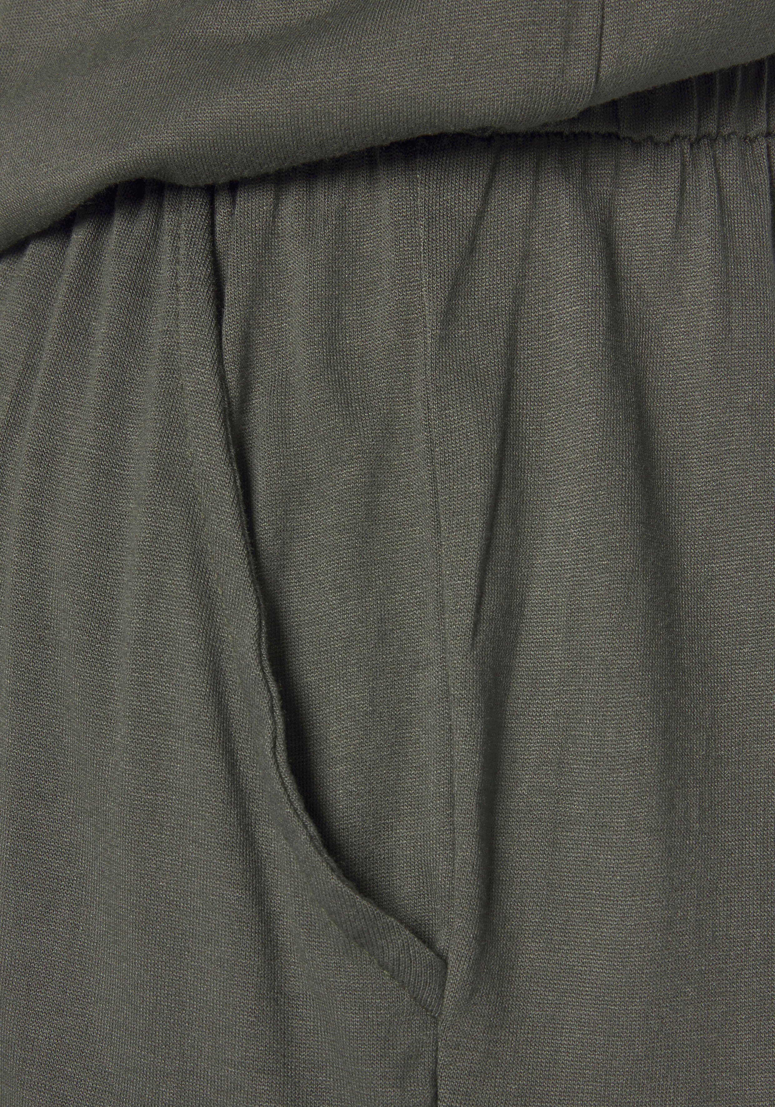 Lascana Korte jumpsuit met lage ruglijn