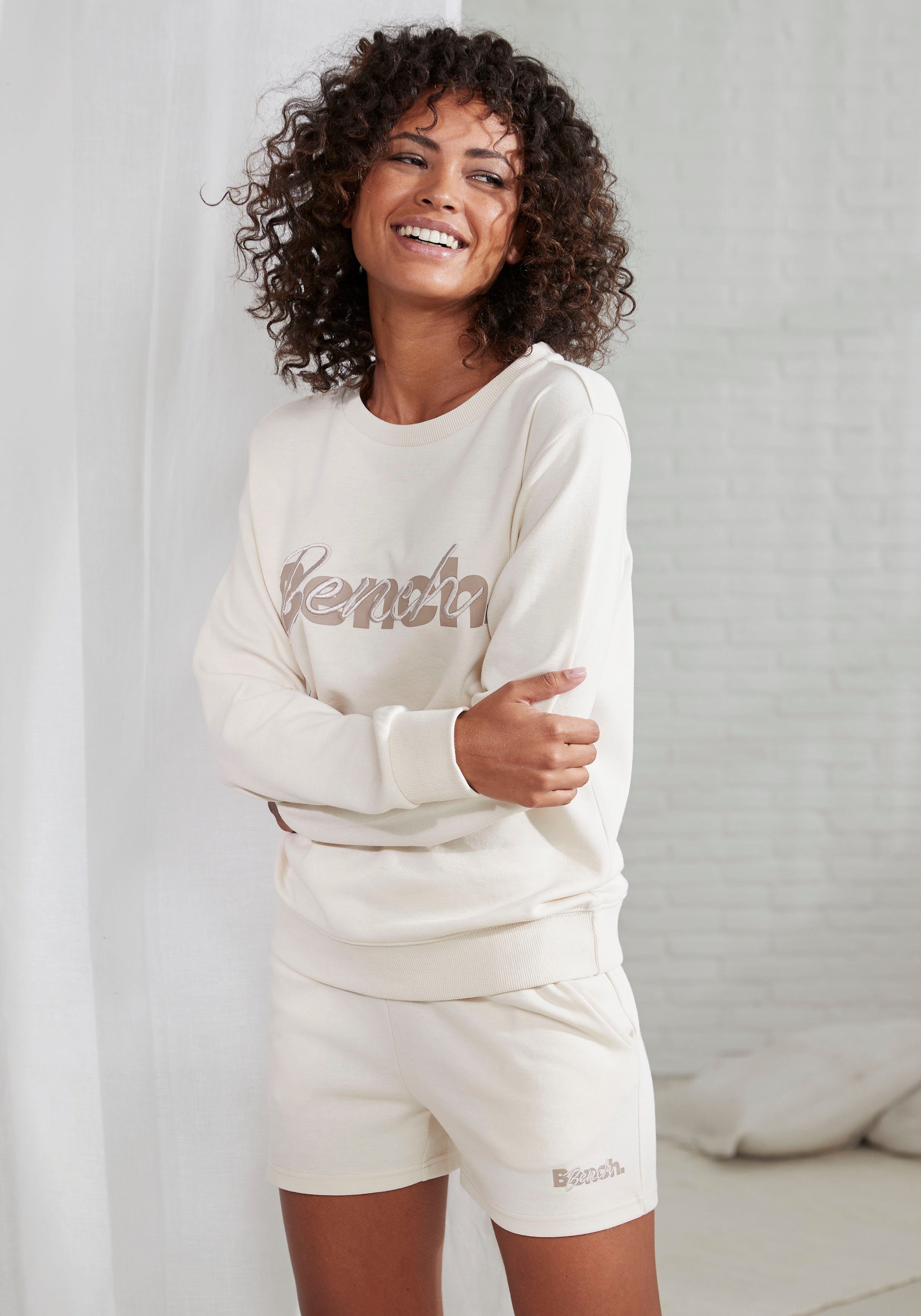 Bench. Loungewear Short met logoprint en borduursel