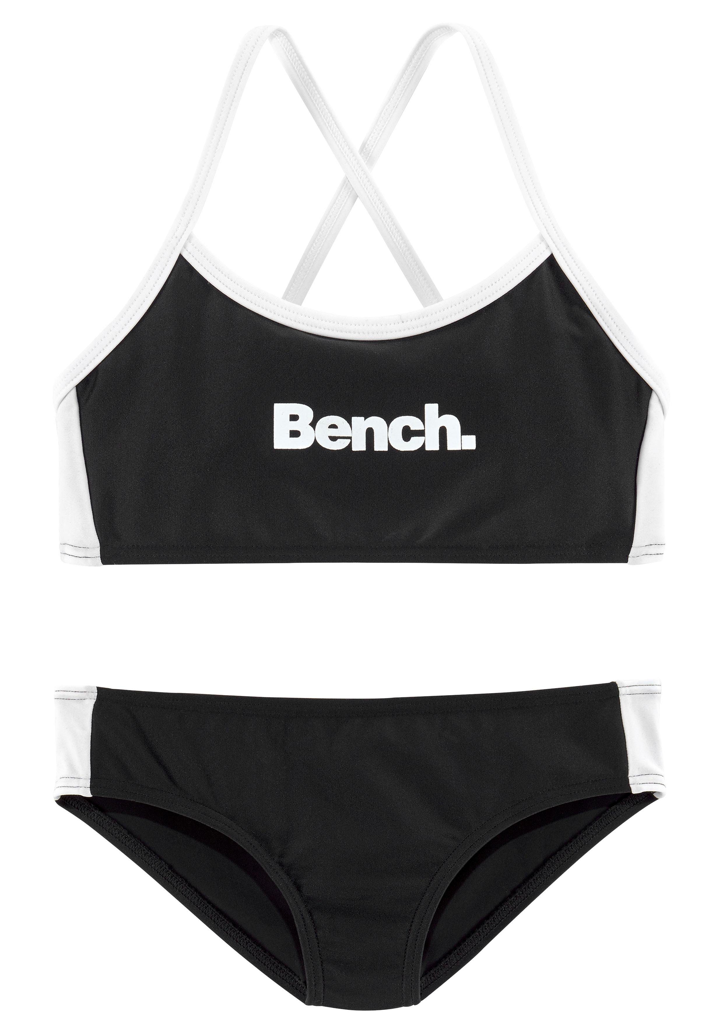 Bench. Bustierbikini met gekruiste bandjes