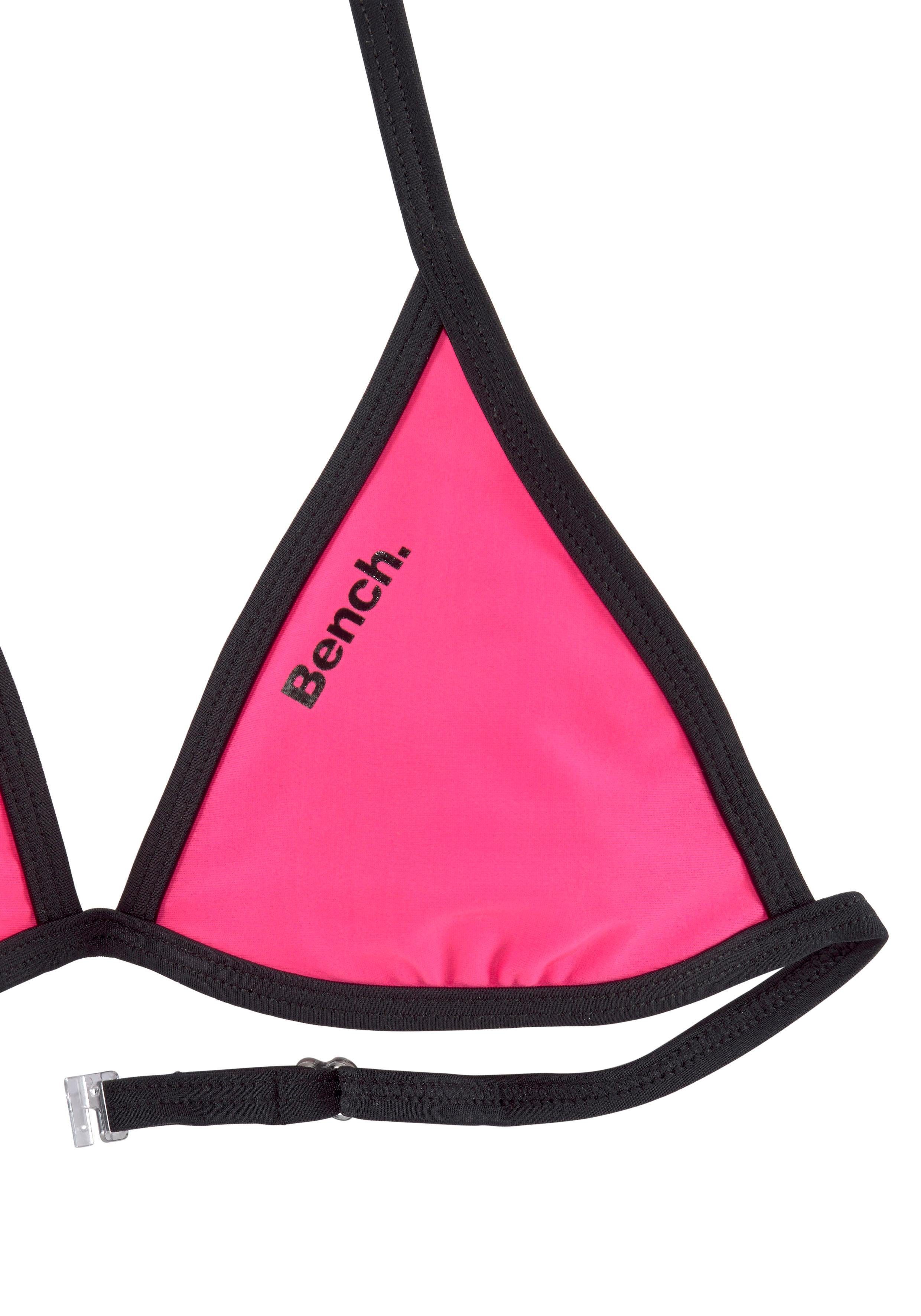 Bench. Triangelbikini met logoprint aan top en broekje