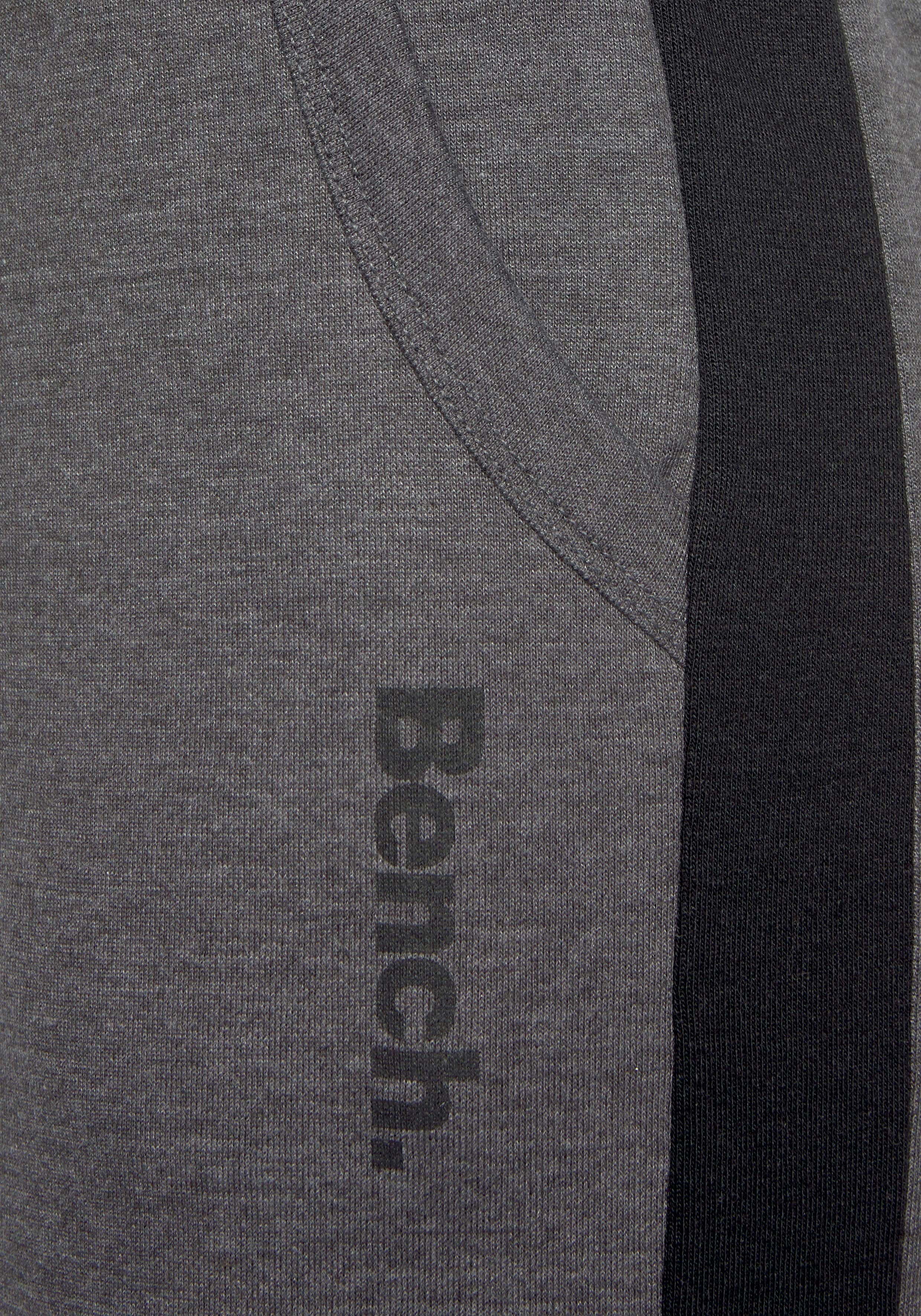 Bench. Loungewear Sweatbroek met zijstrepen en smalle pijpen, loungepak