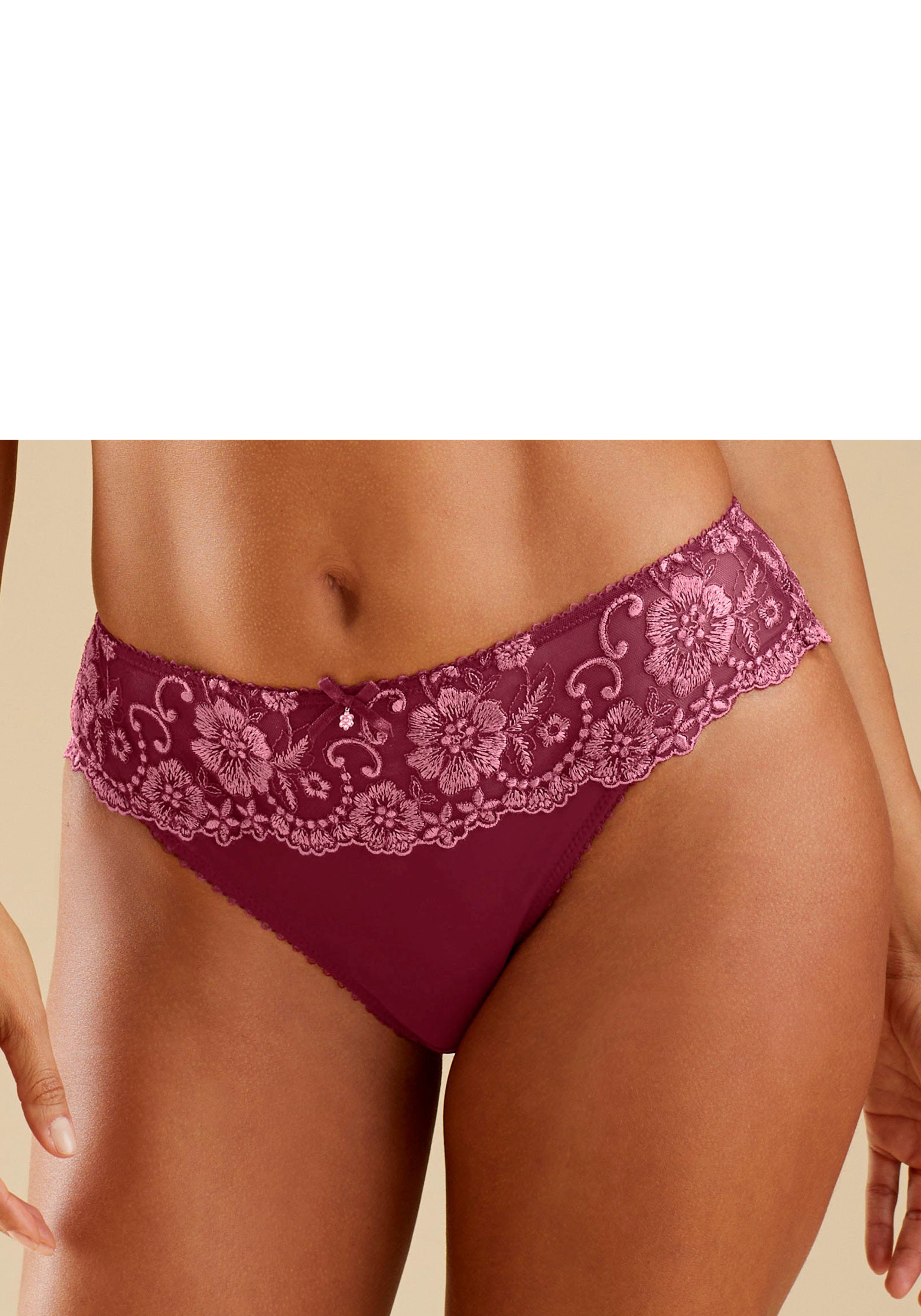 Lascana Bikinibroekje WANDA met borduurkant in bloemetjes-look