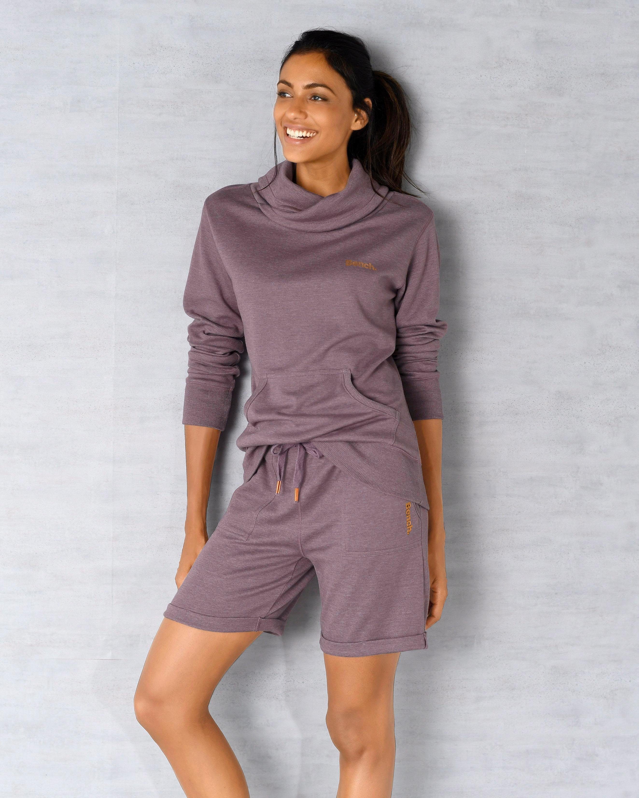 Bench. Loungewear Bermuda met opgerolde pijpzomen en zijzakken, loungewear