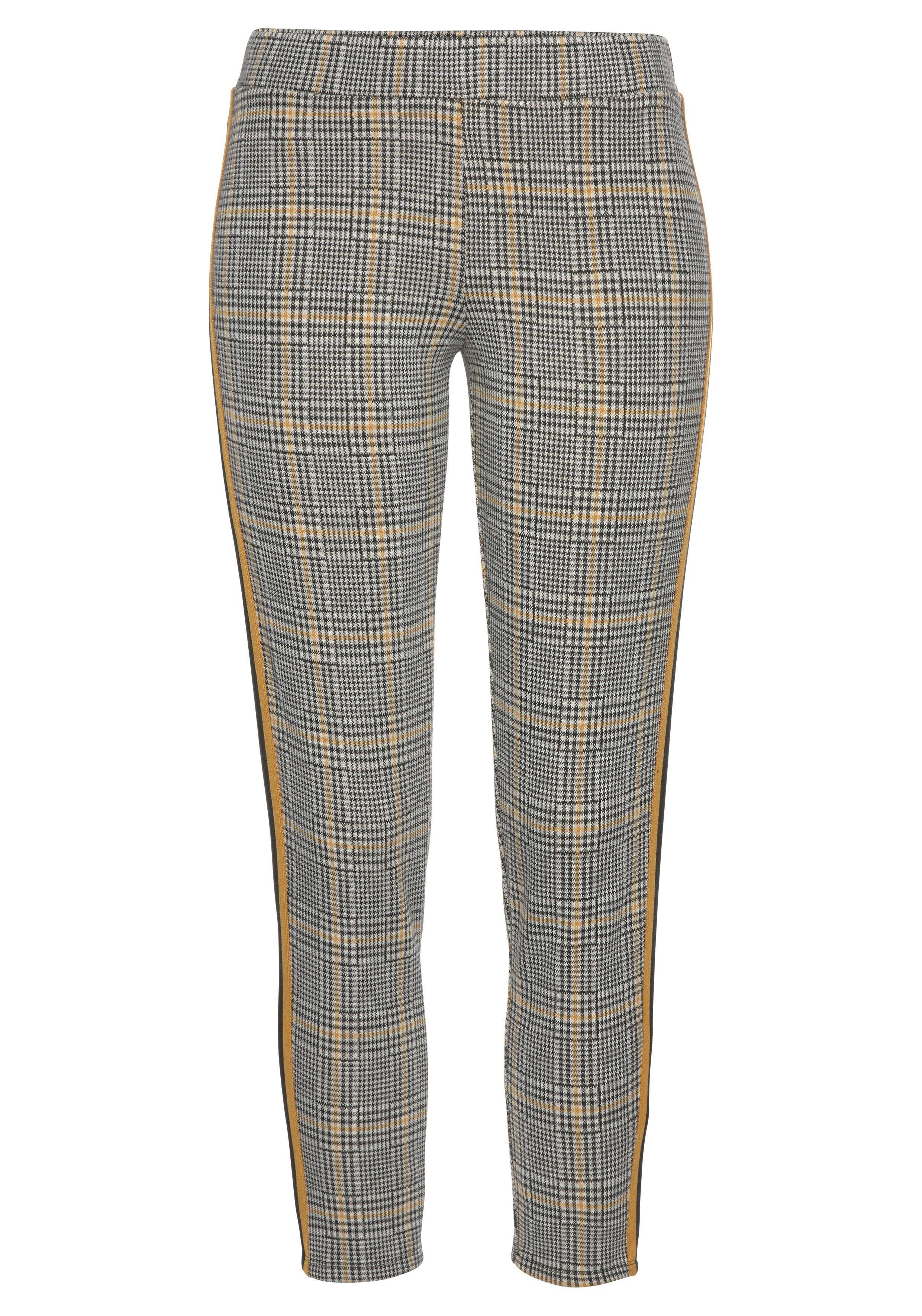 Bench. Loungewear 7/8 legging met contrastkleurig tape opzij leggings maat 36/38 wit