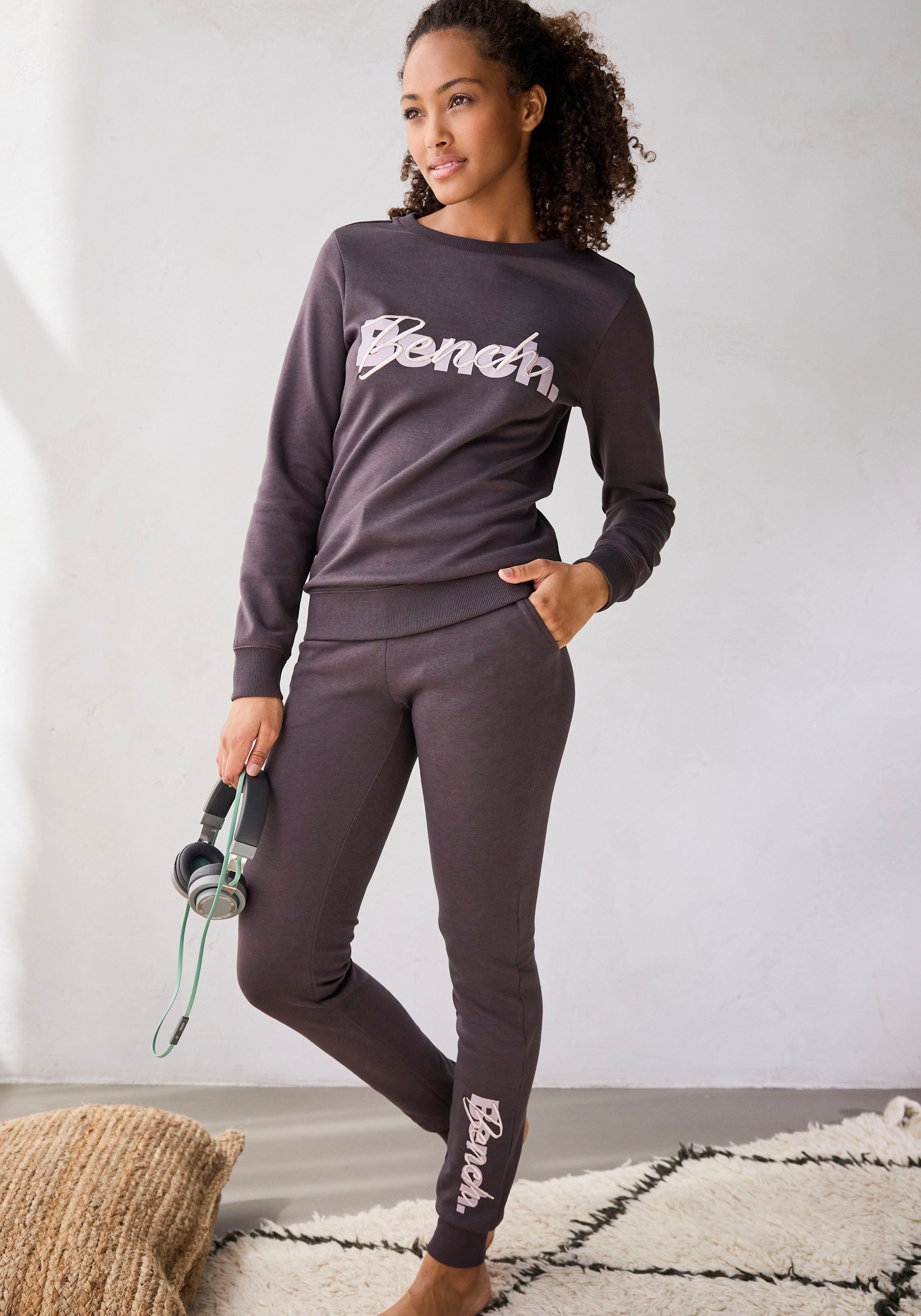 Bench sweatpants store