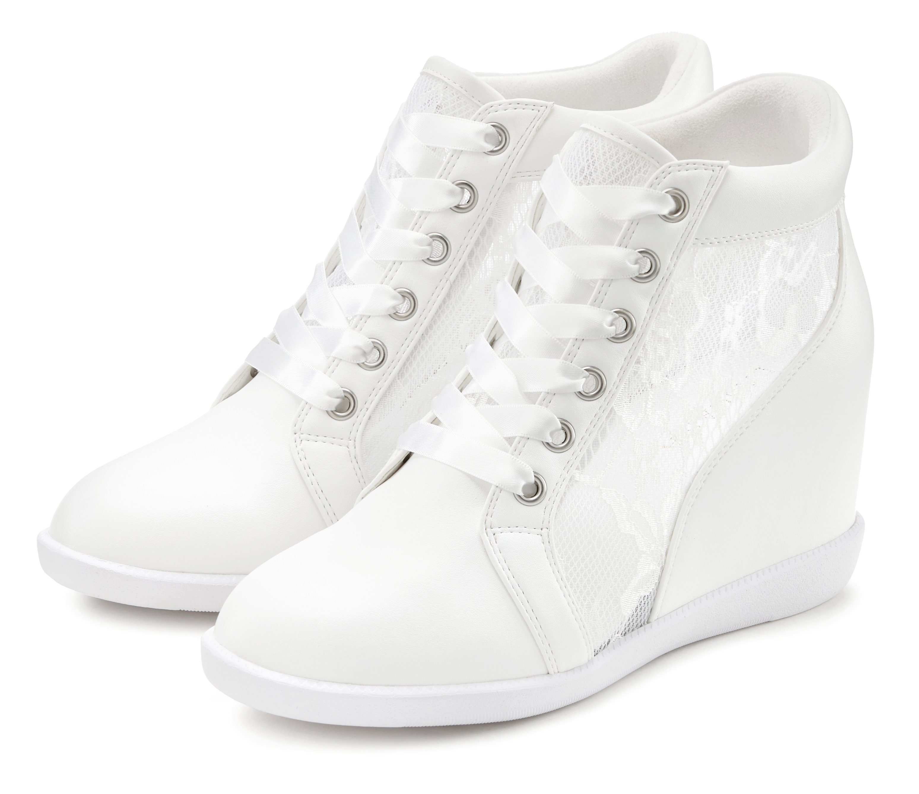 Lascana Sneakers Laarsjes Vrijetijdsschoen, lage schoen met ingebouwde sleehak, puntdetails