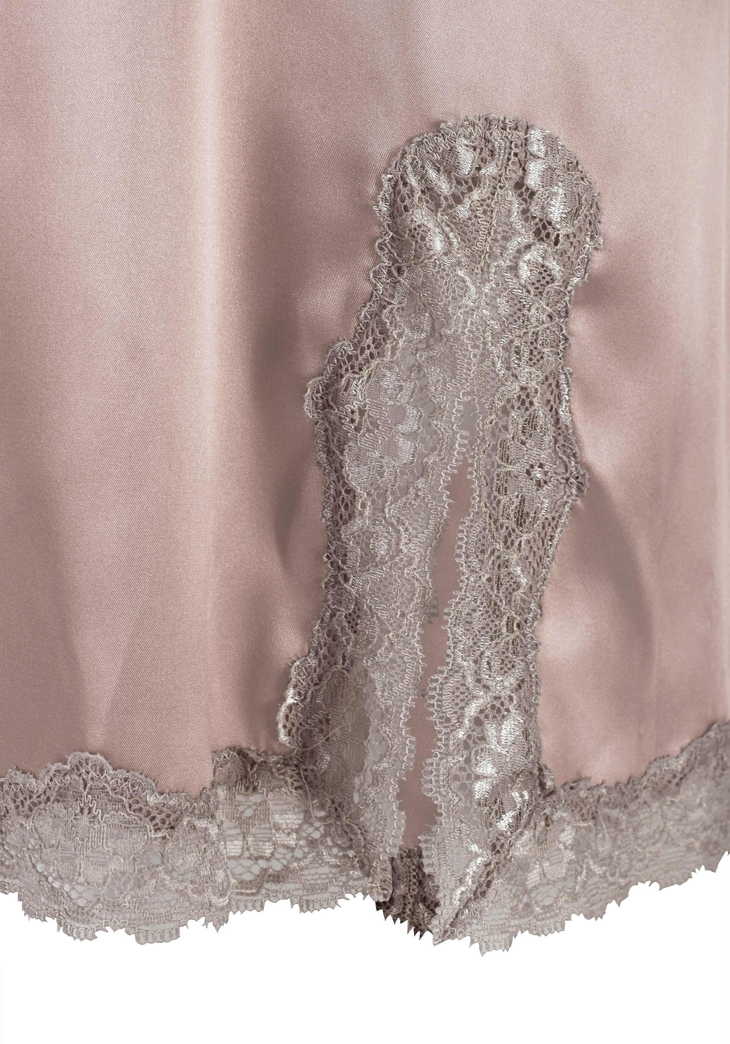 Lascana Negligé Lingerie van chic satijn-stretch met verleidelijke kant