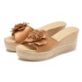 lascana slippers van leer met sleehak en romantische bloemenapplicatie bruin