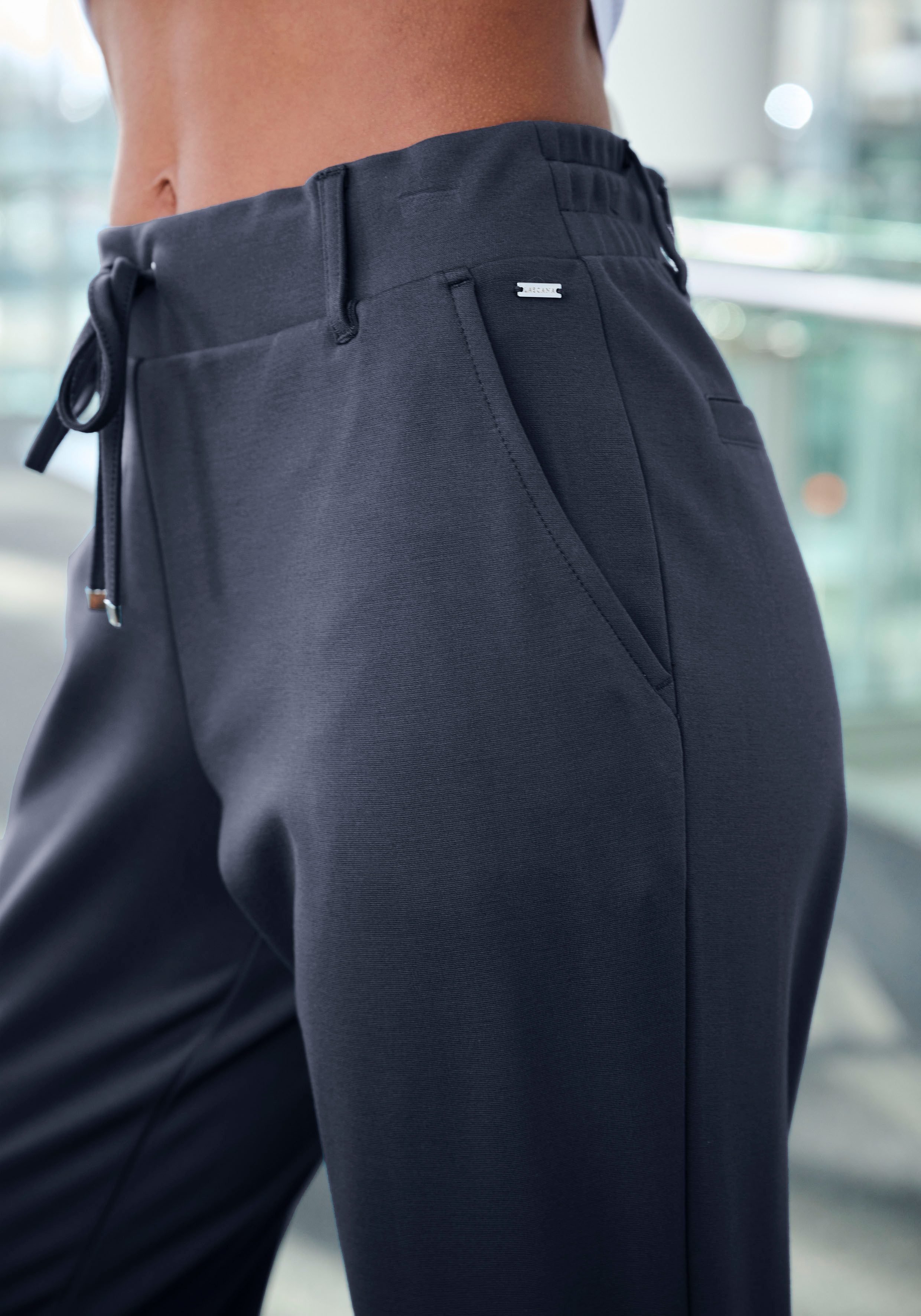 Lascana Jogpants met elastische tailleband en riemlussen, loungewear (1-delig)