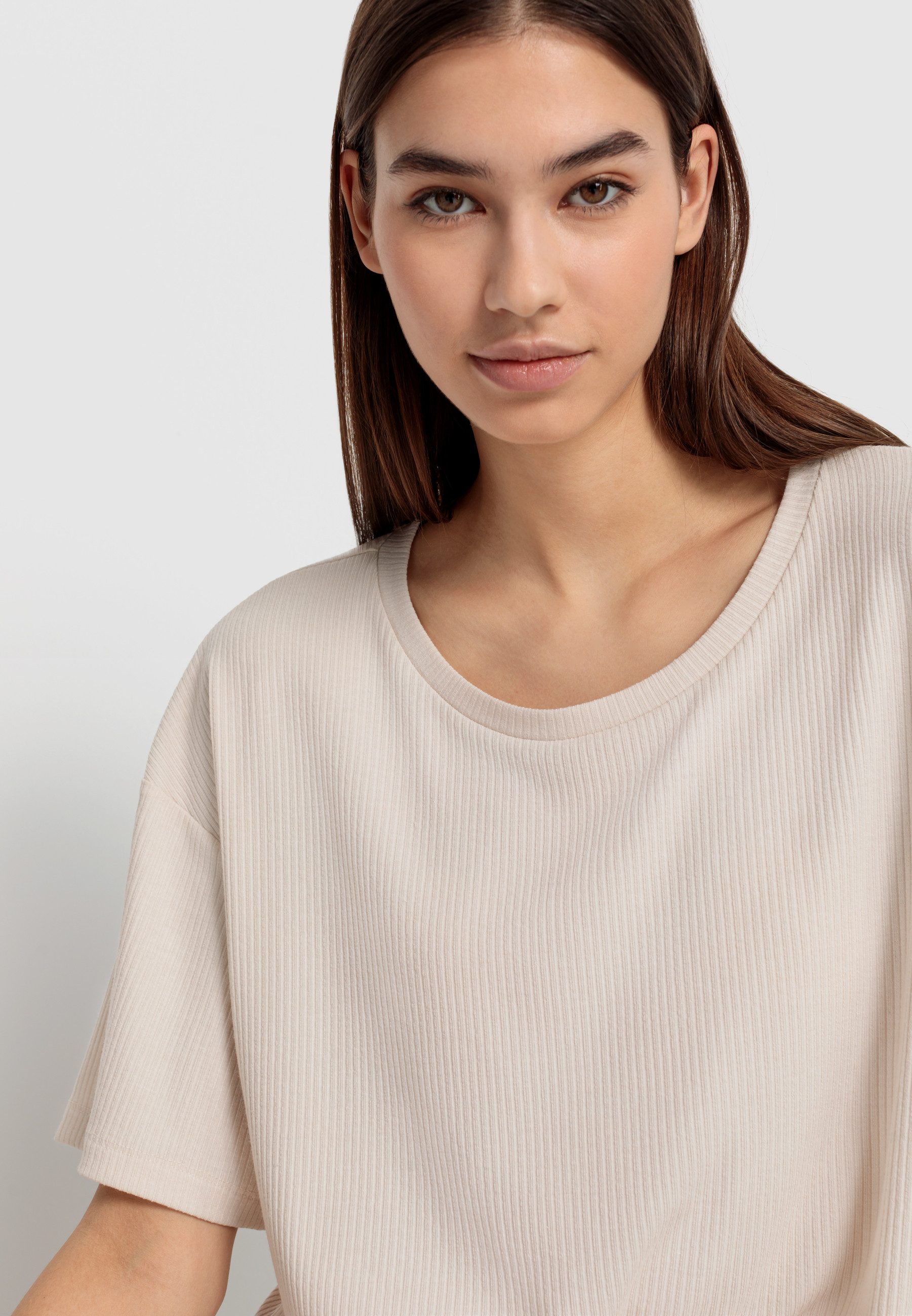 LSCN by LASCANA Shortama met kleine sierknoopsluiting (2-delig)