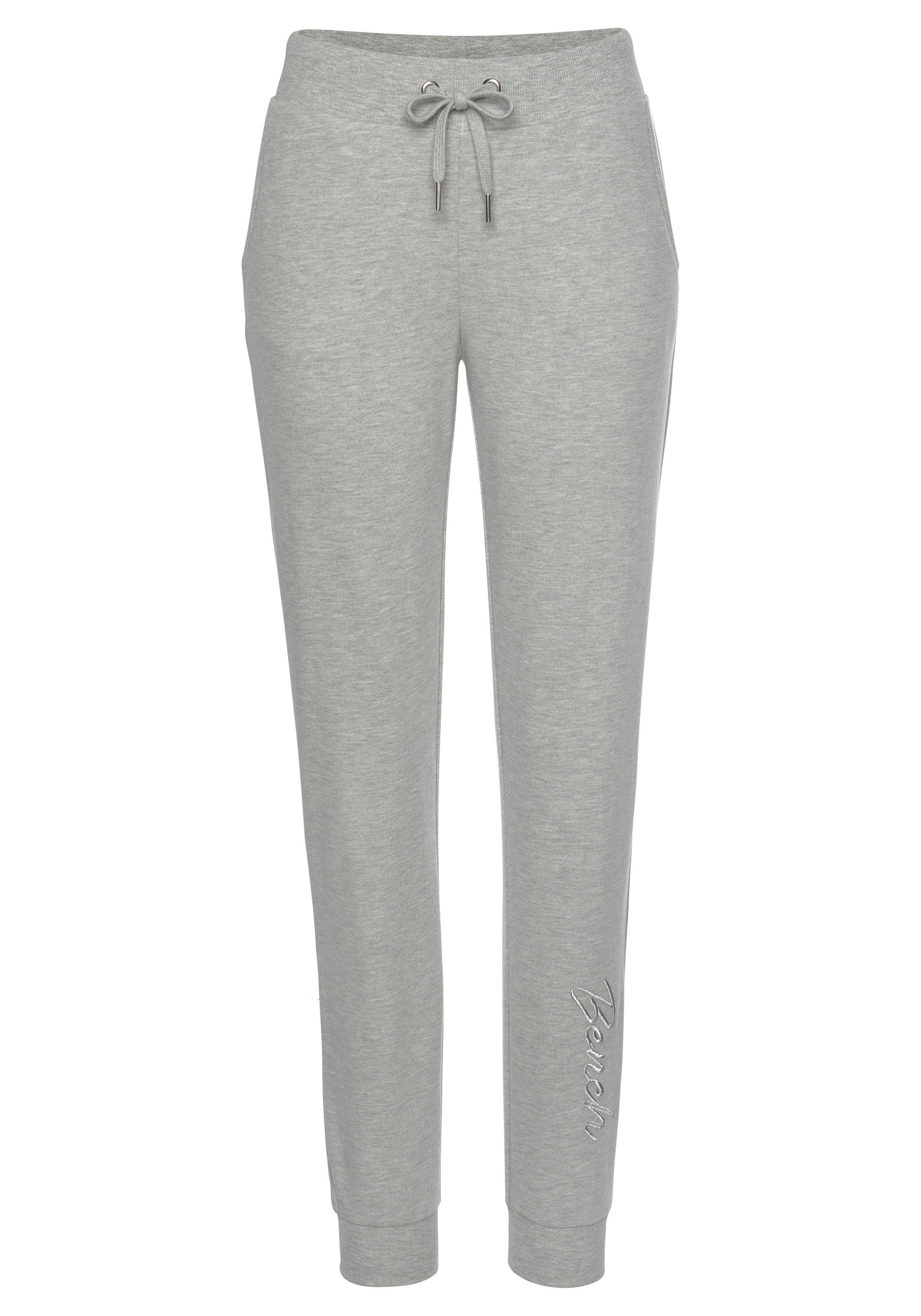 Bench. Loungewear Relaxbroek met glanzende logo-borduurwerk, loungepak lounge broeken maat 48/50 grijs