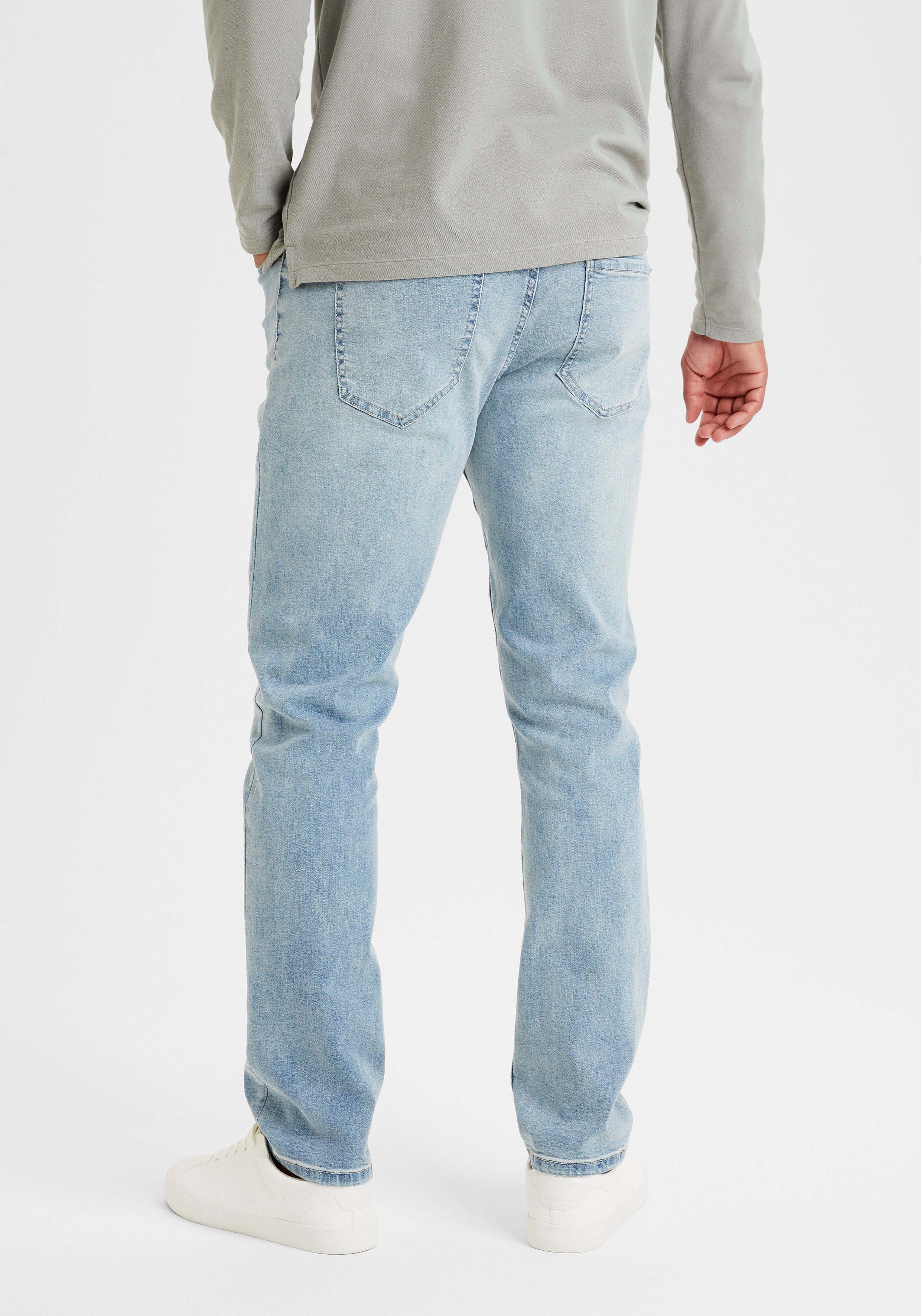 Buffalo 5-pocket jeans Straight fit met normale taillehoogte, van elastische denim-kwaliteit